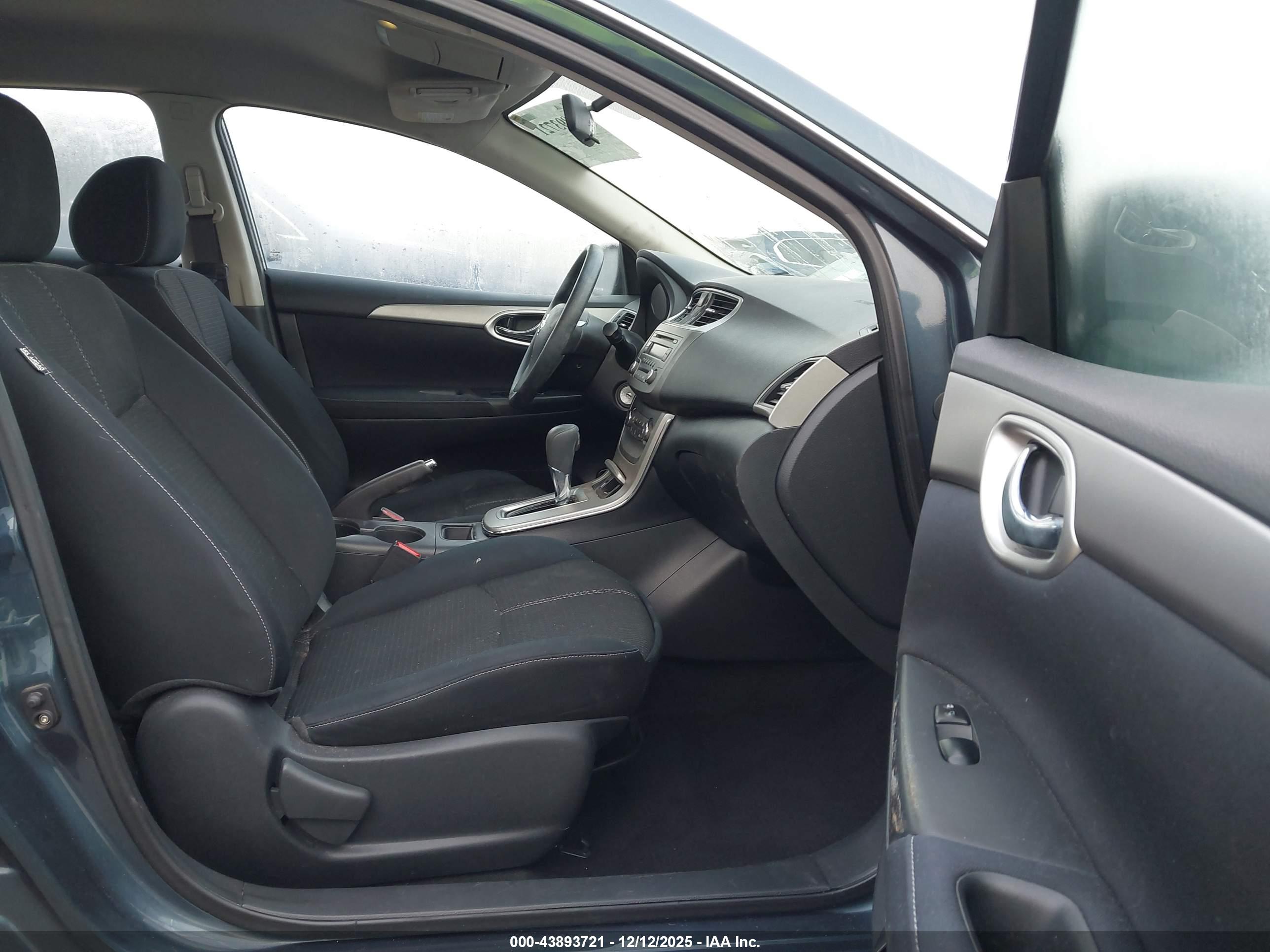 NISSAN SENTRA image 5