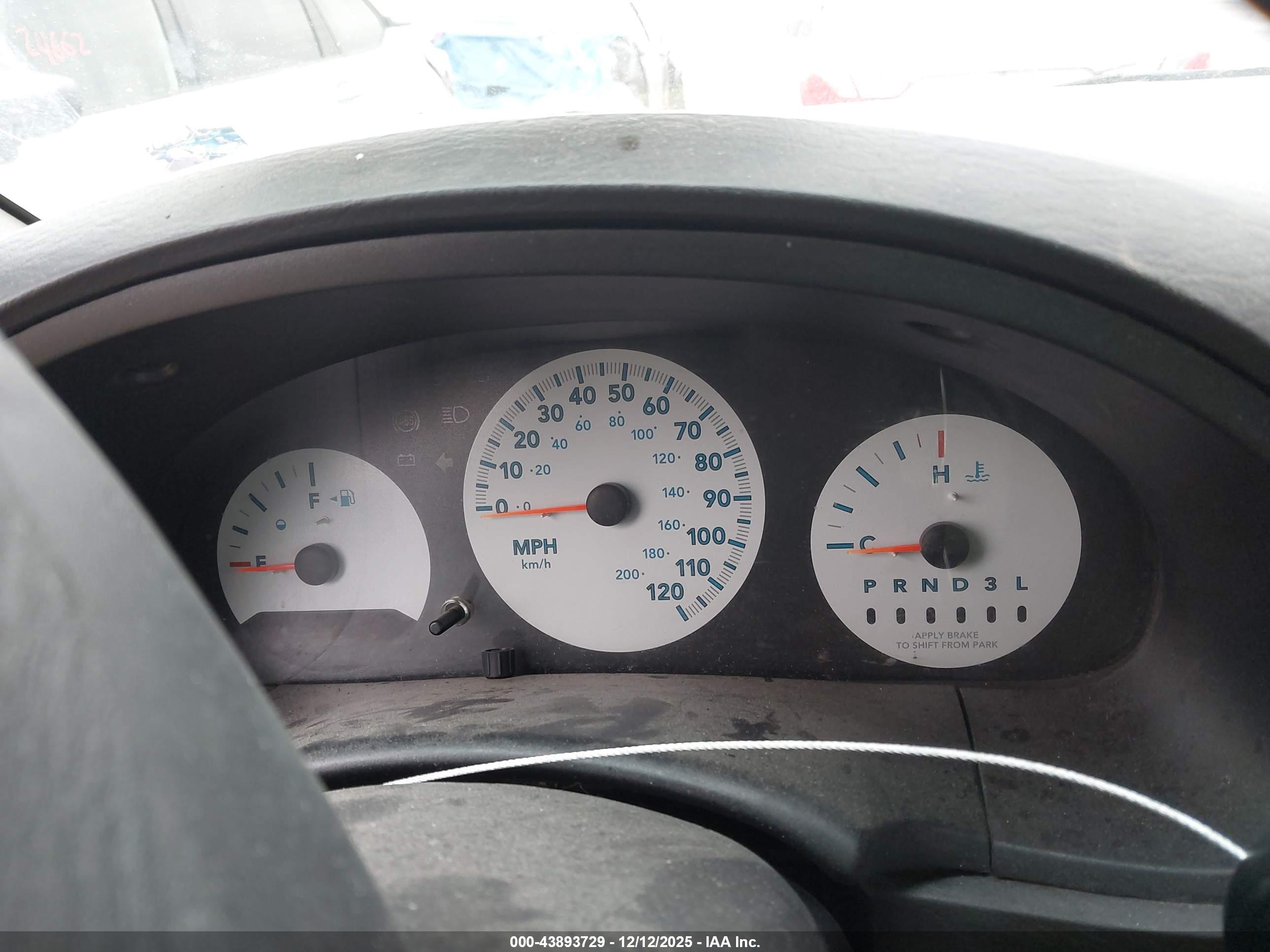 CHRYSLER TOWN image 7
