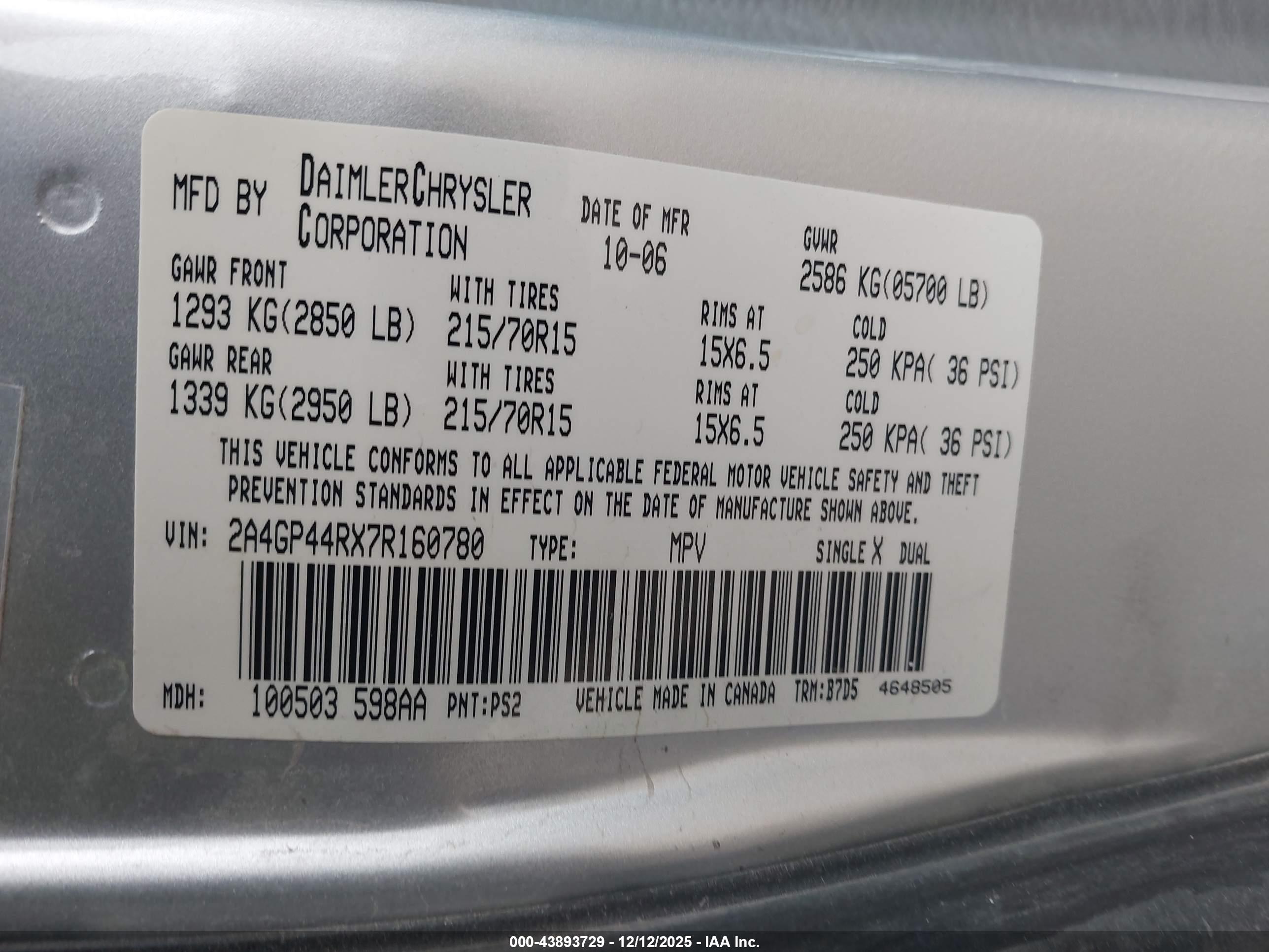 CHRYSLER TOWN image 9