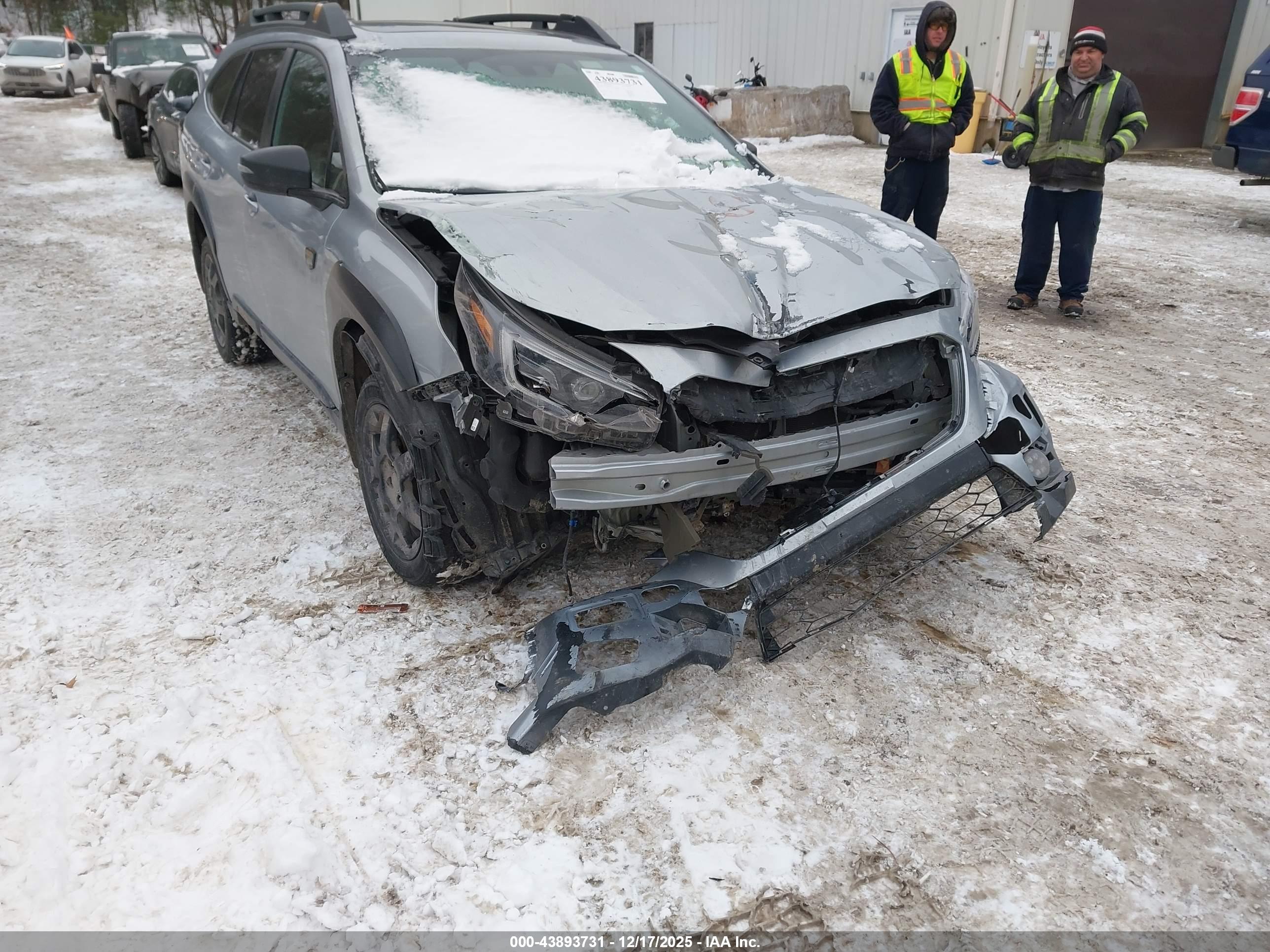 SUBARU OUTBACK image 6