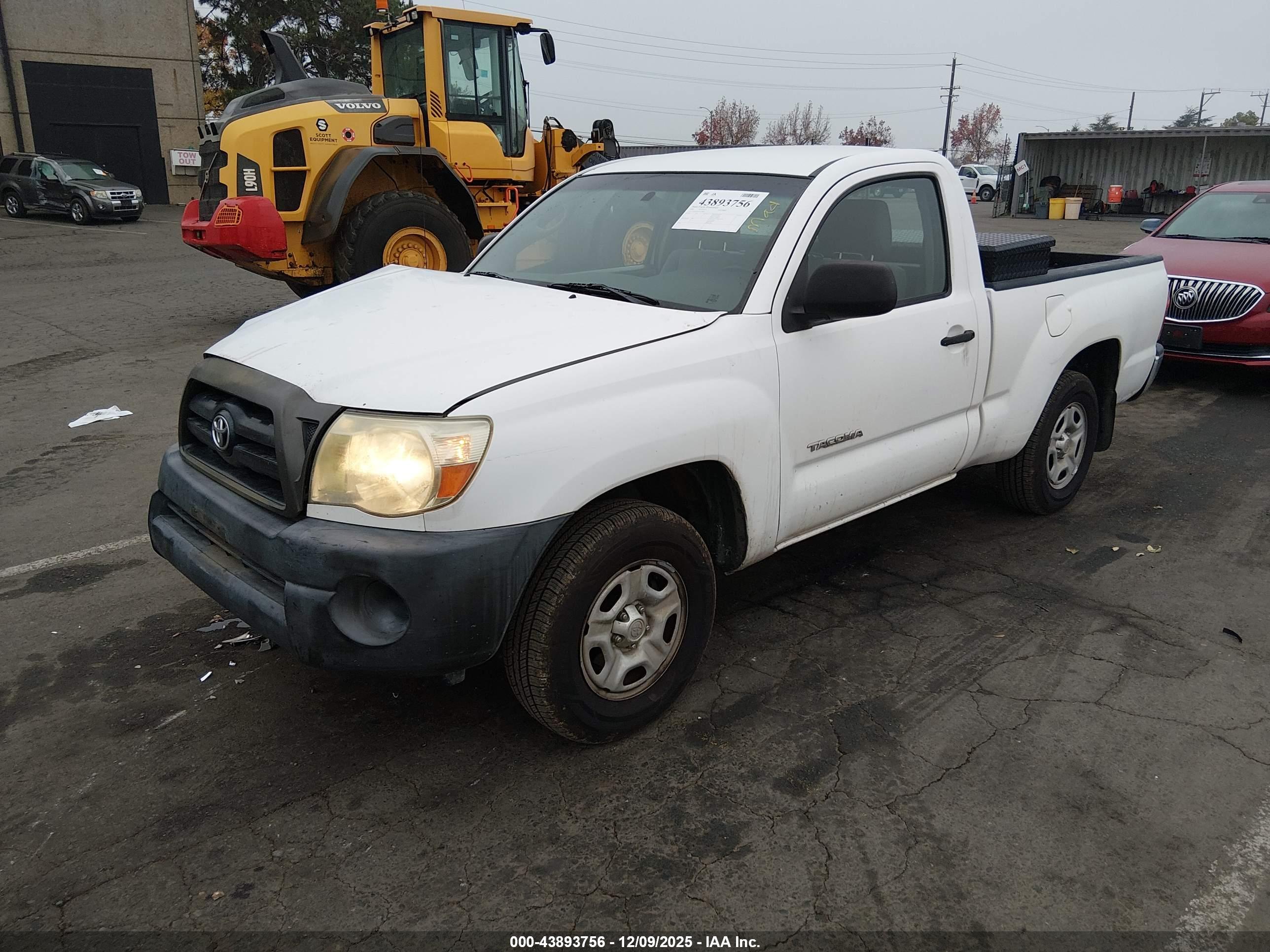 TOYOTA TACOMA image 2