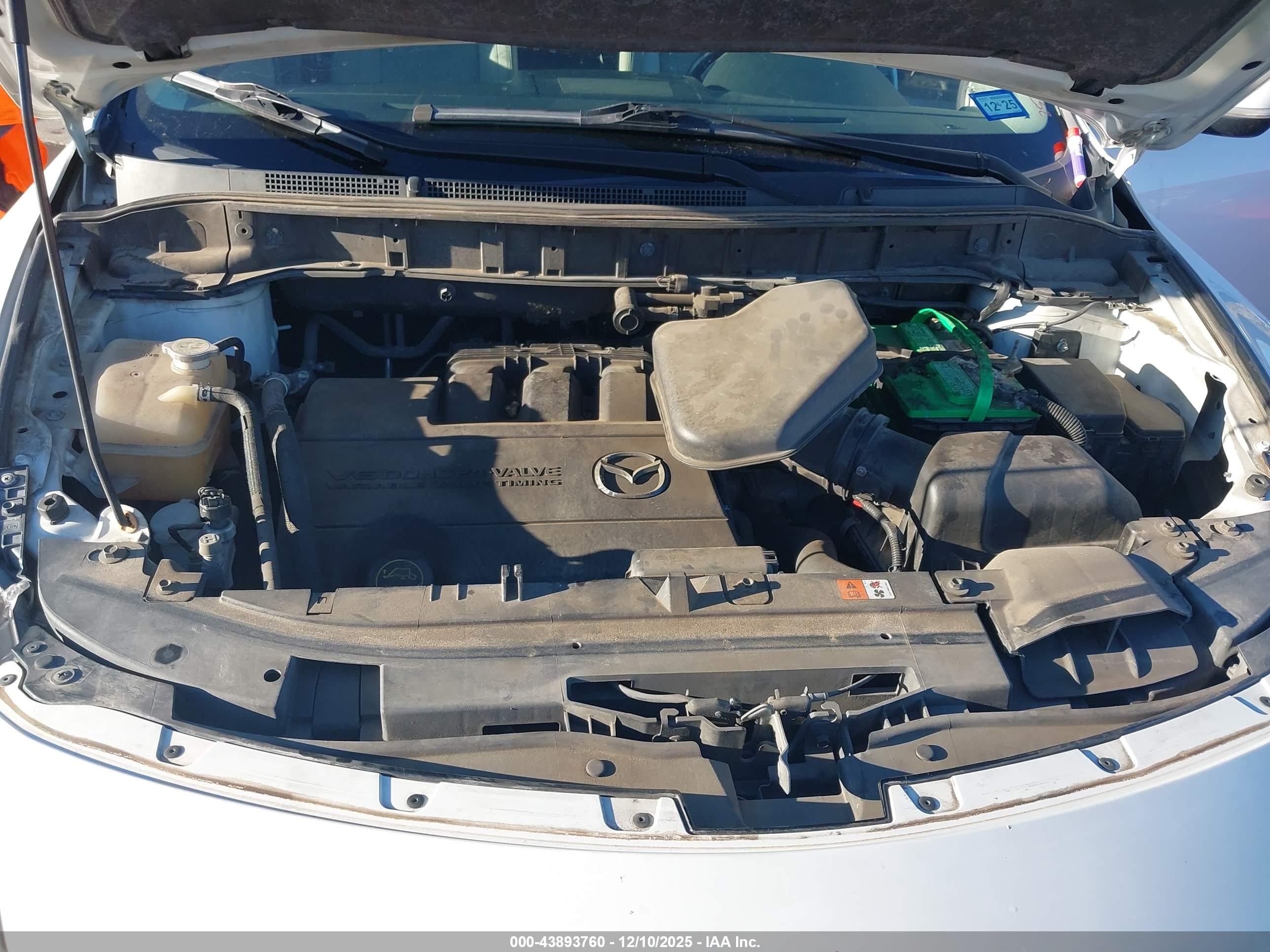 MAZDA CX-9 image 10