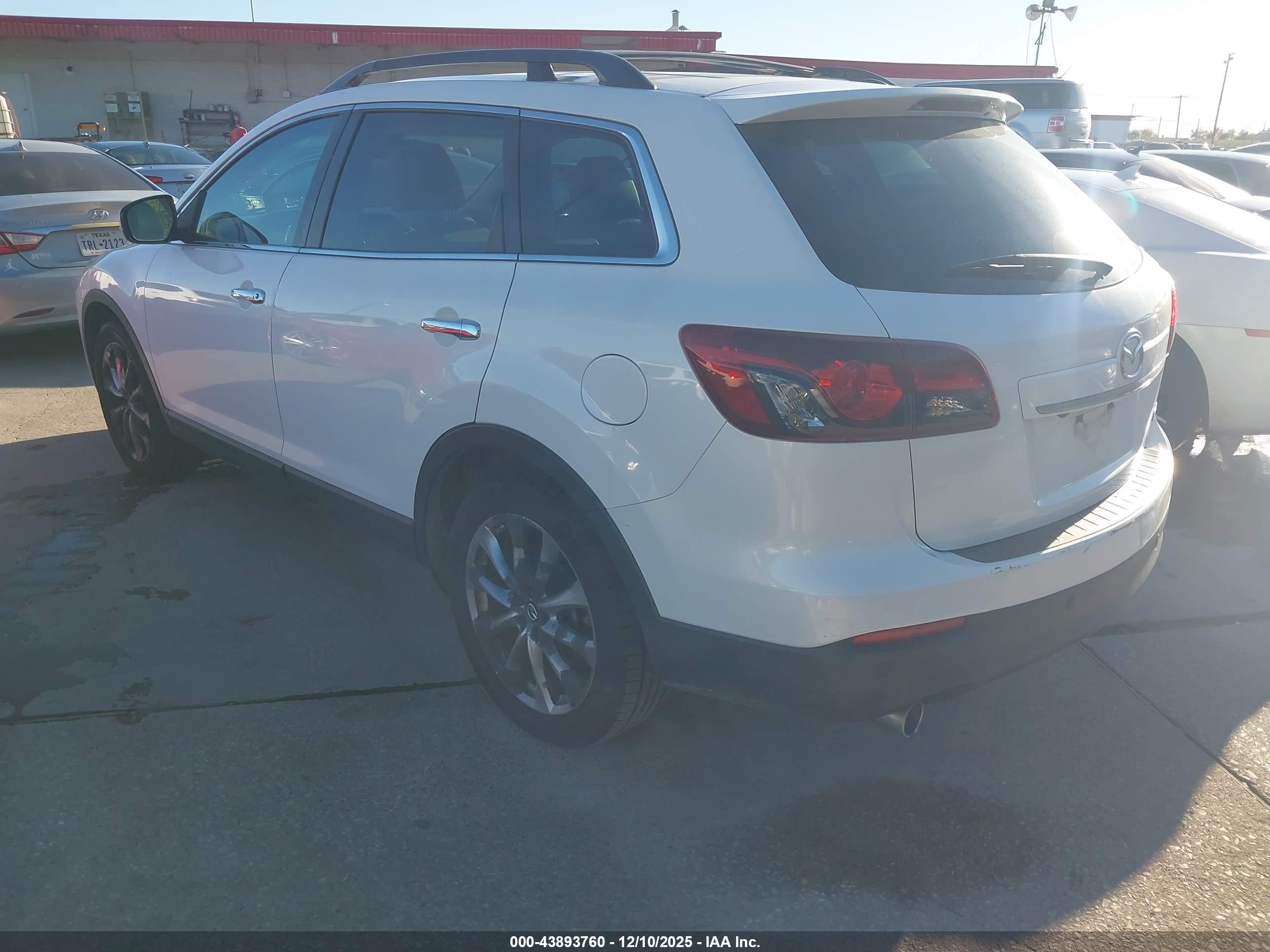 MAZDA CX-9 image 3