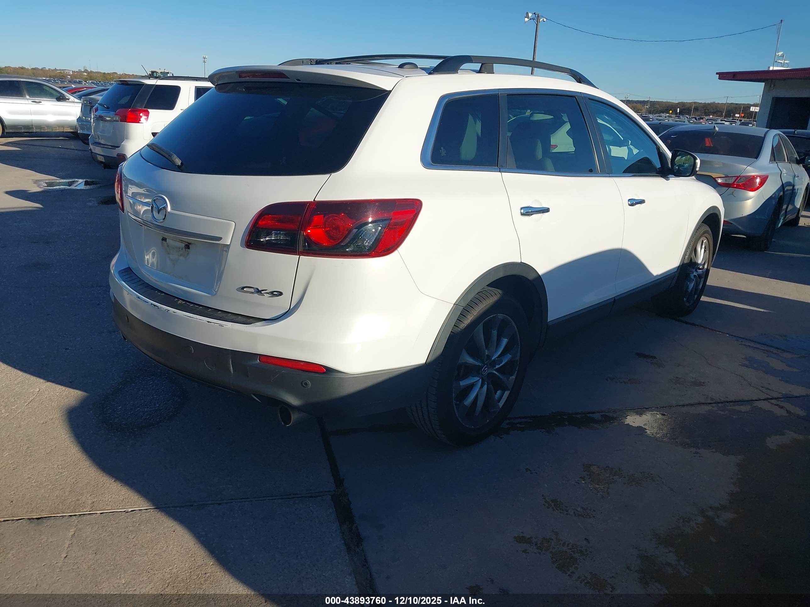MAZDA CX-9 image 4