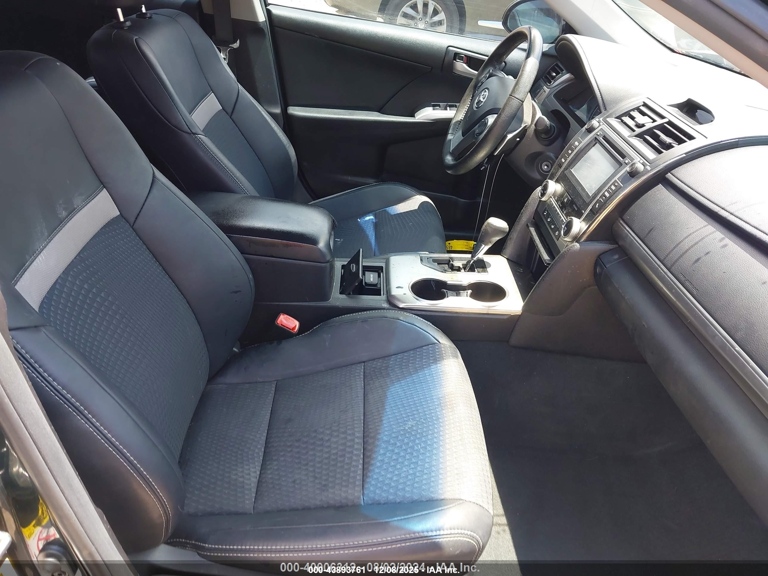 TOYOTA CAMRY image 5