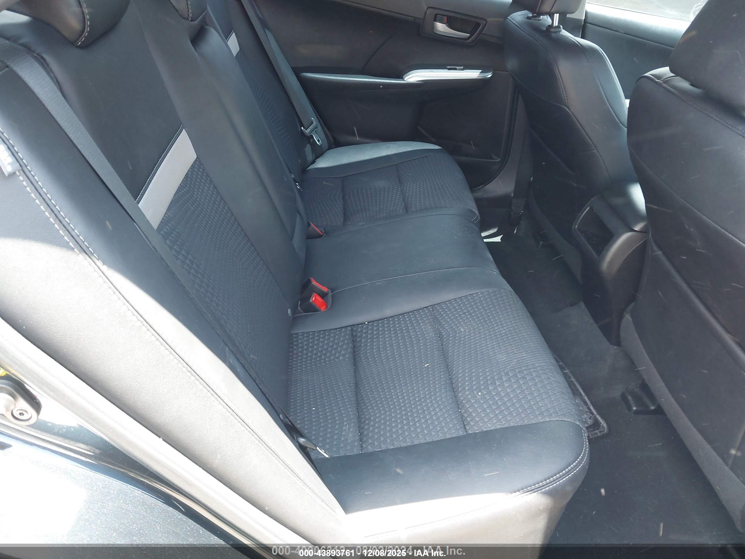 TOYOTA CAMRY image 8