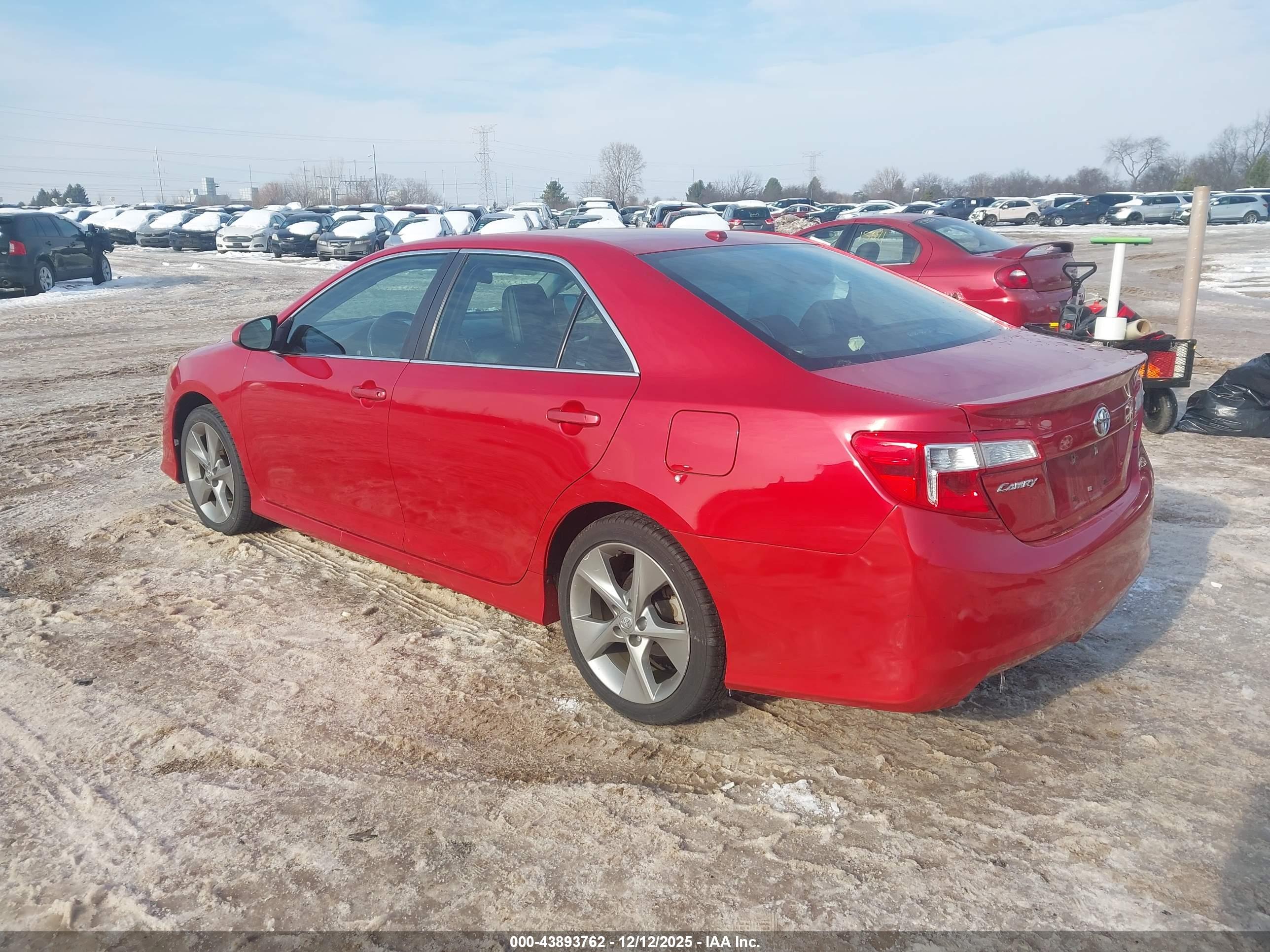 TOYOTA CAMRY image 3