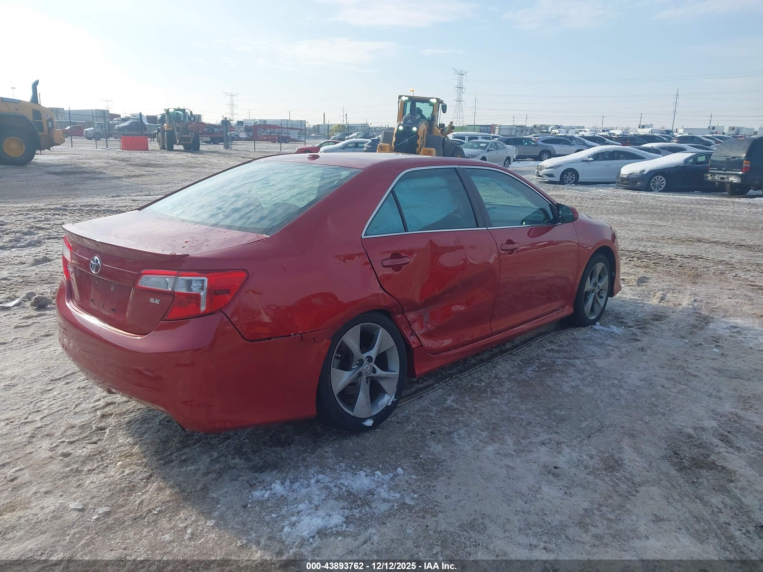 TOYOTA CAMRY image 4