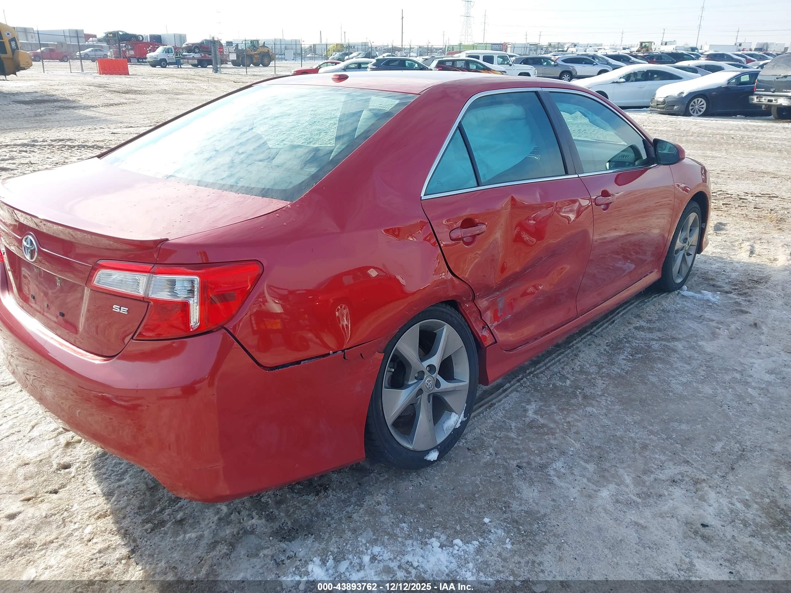 TOYOTA CAMRY image 6