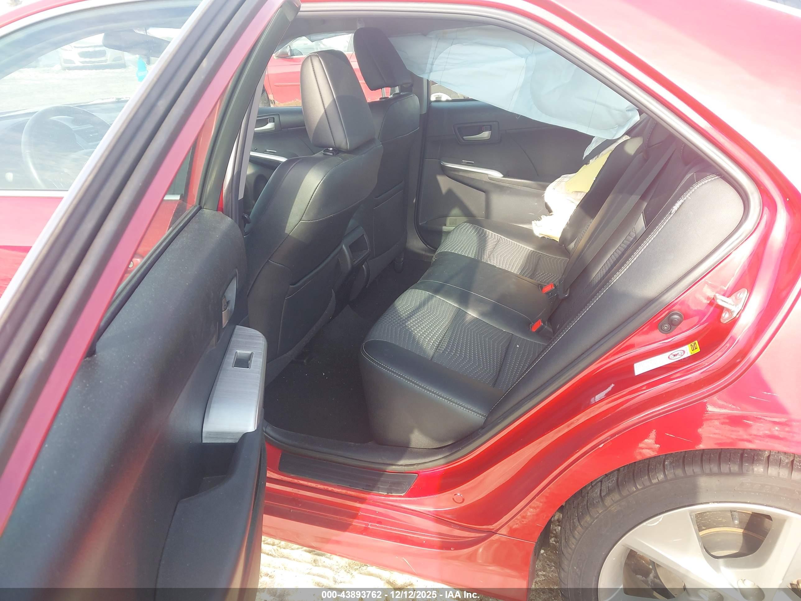 TOYOTA CAMRY image 8