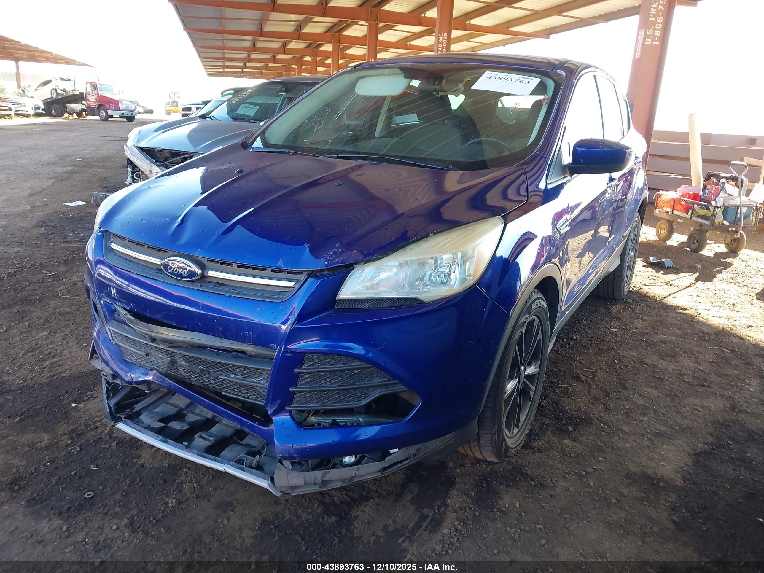 FORD ESCAPE image 2