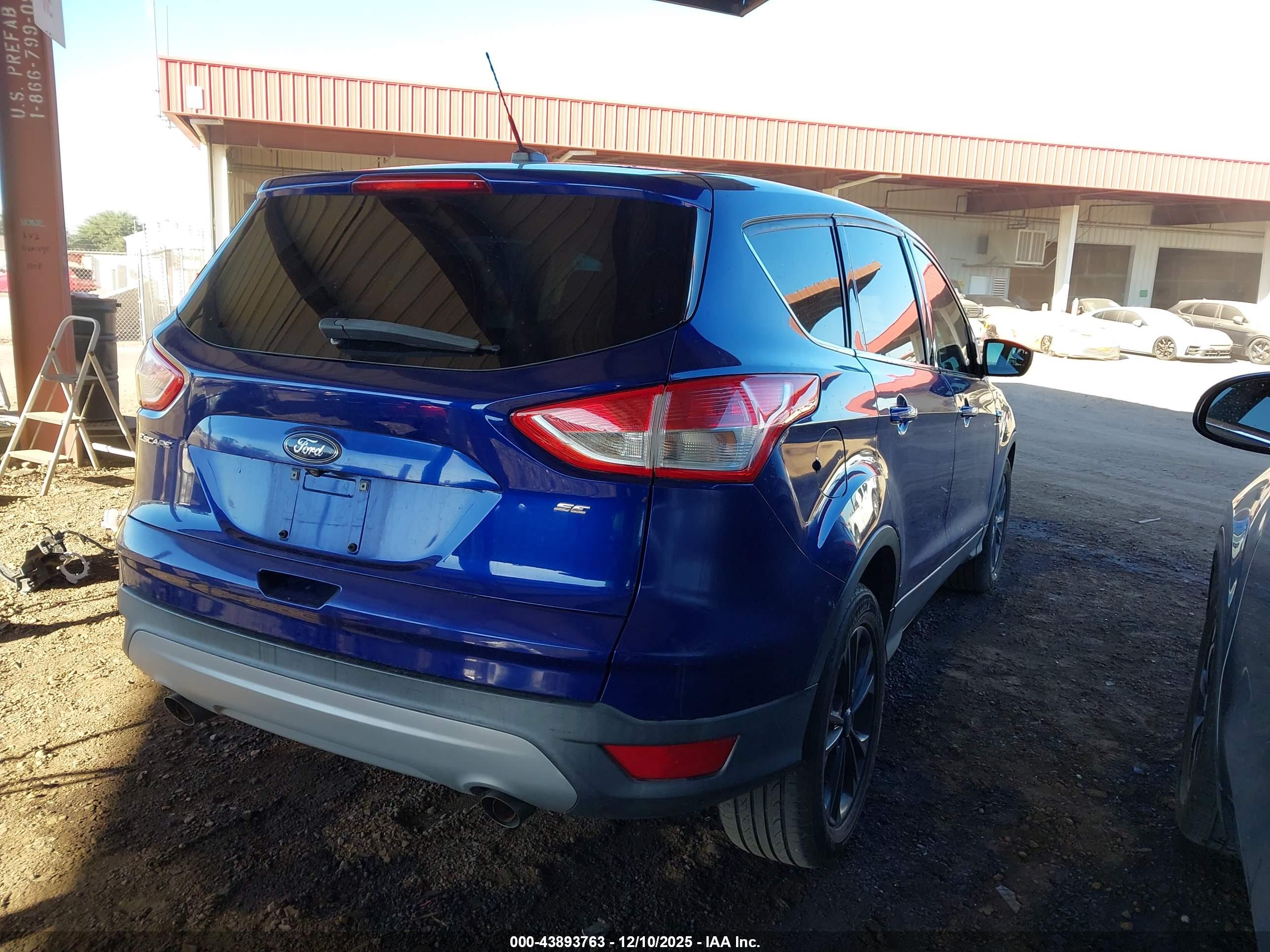 FORD ESCAPE image 4