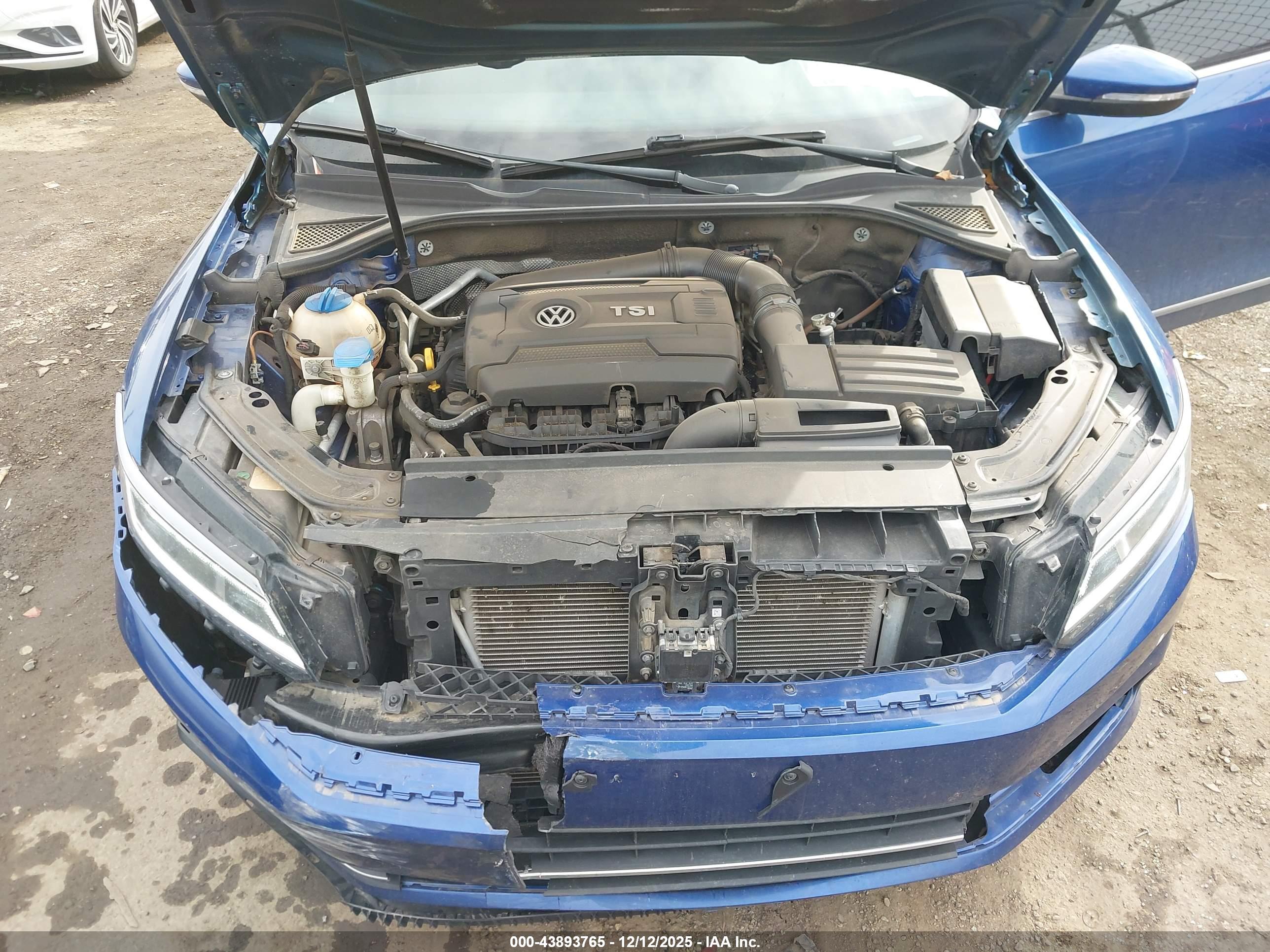 VOLKSWAGEN PASSAT image 10