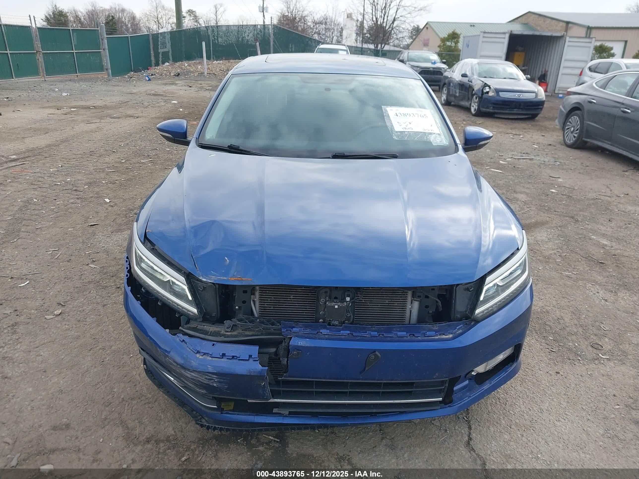 VOLKSWAGEN PASSAT image 6