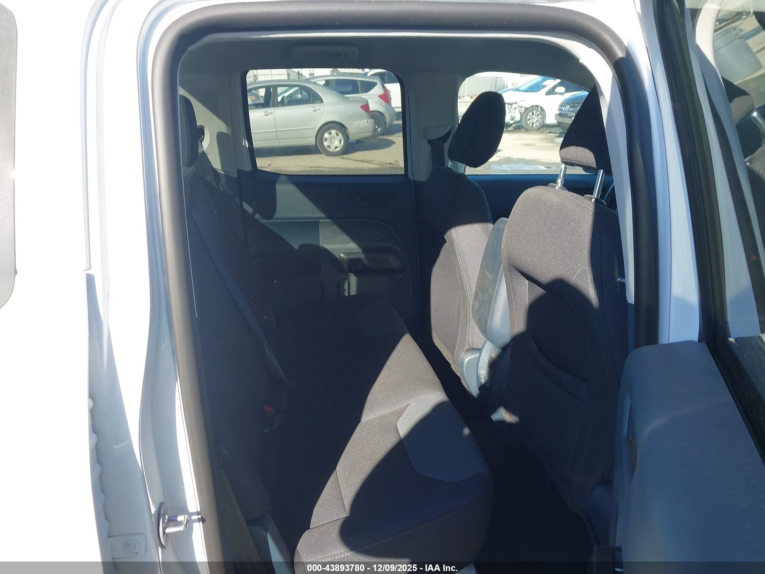 FORD MAVERICK image 8