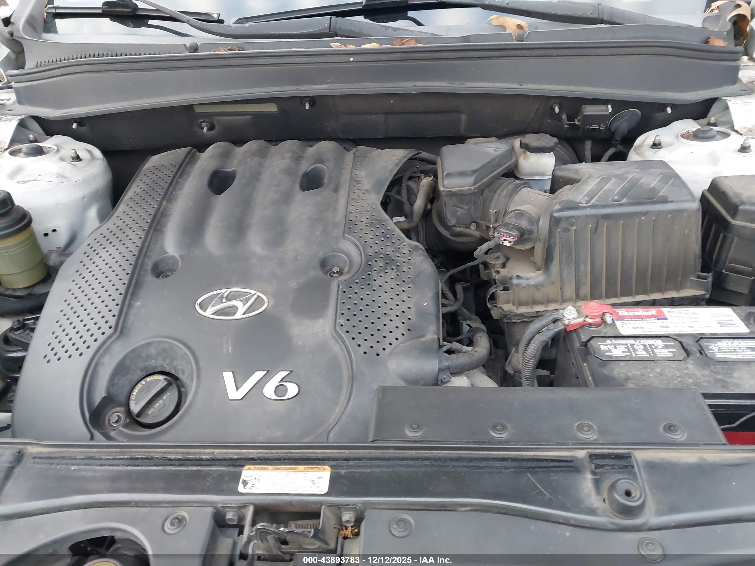 HYUNDAI SANTA image 10