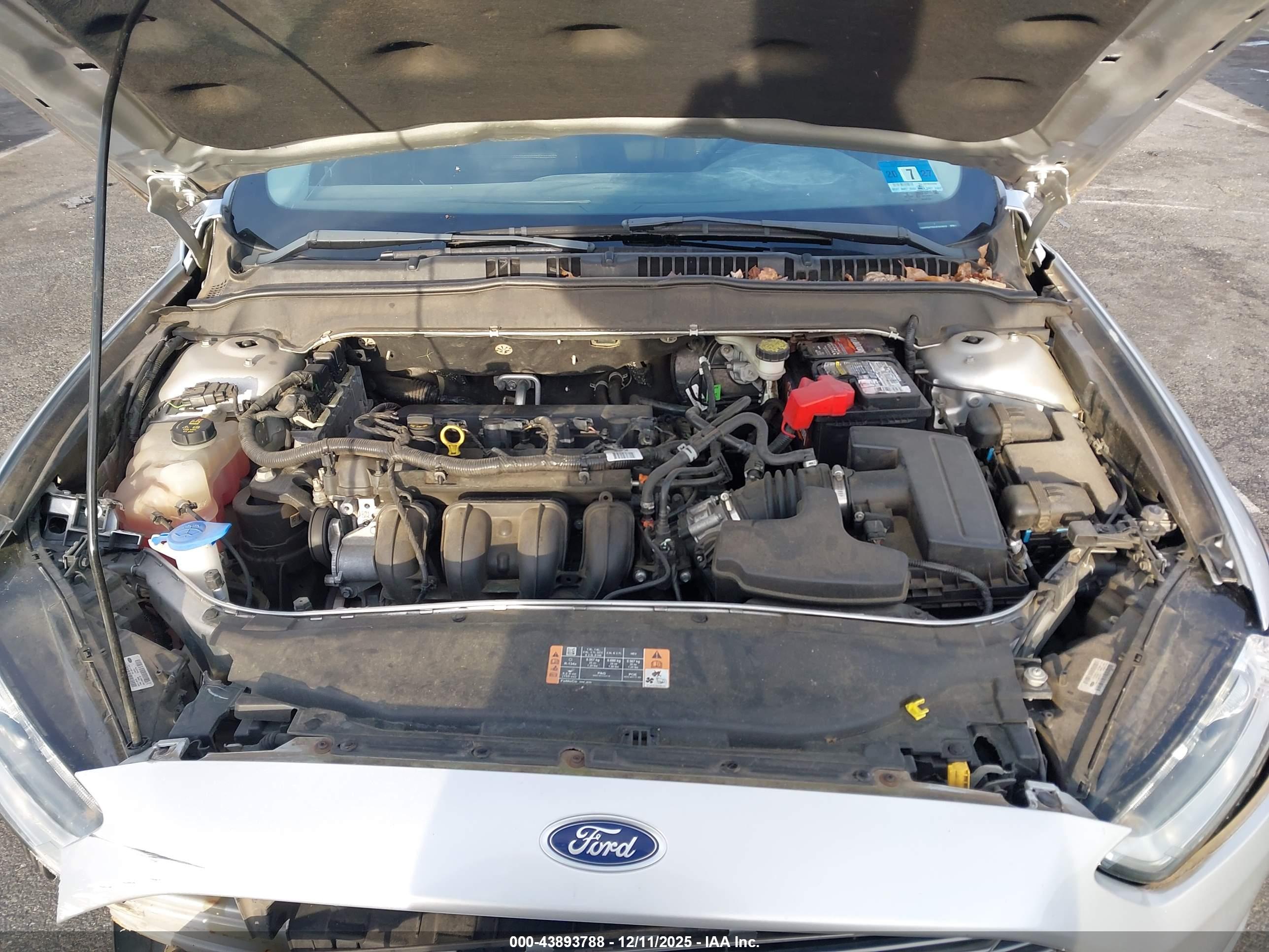 FORD FUSION image 10