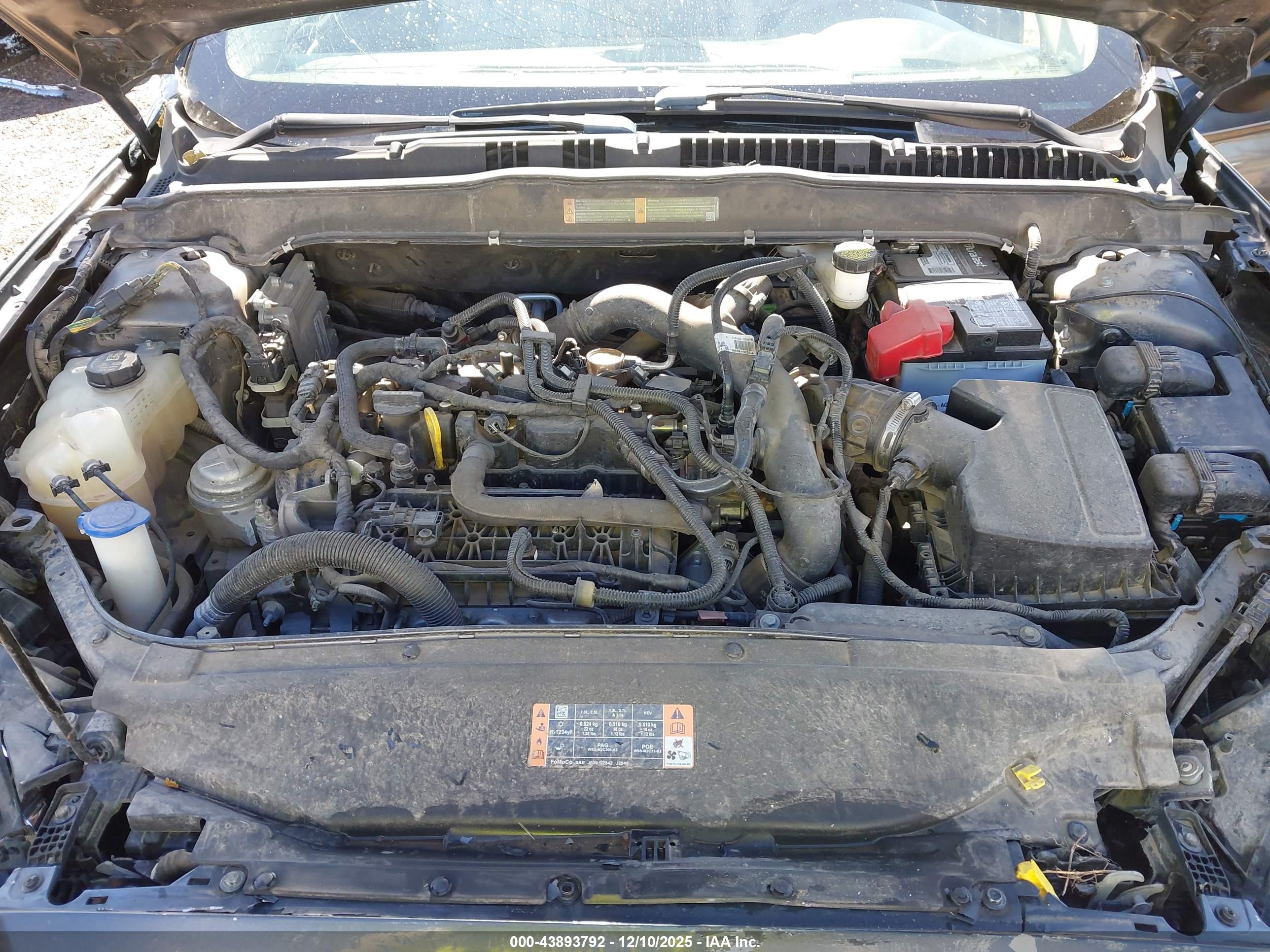 FORD FUSION image 10