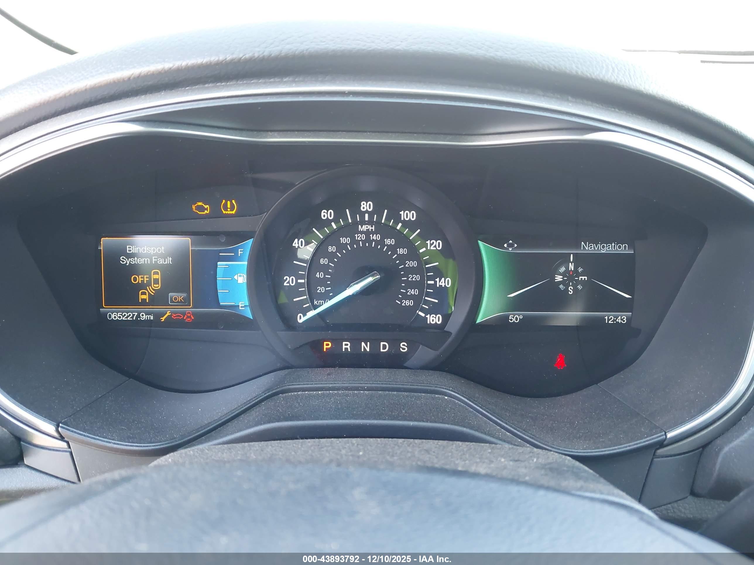 FORD FUSION image 7
