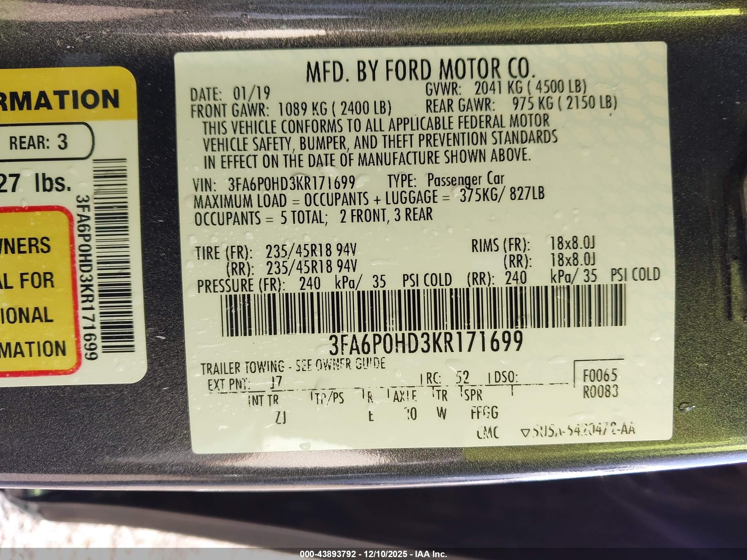 FORD FUSION image 9