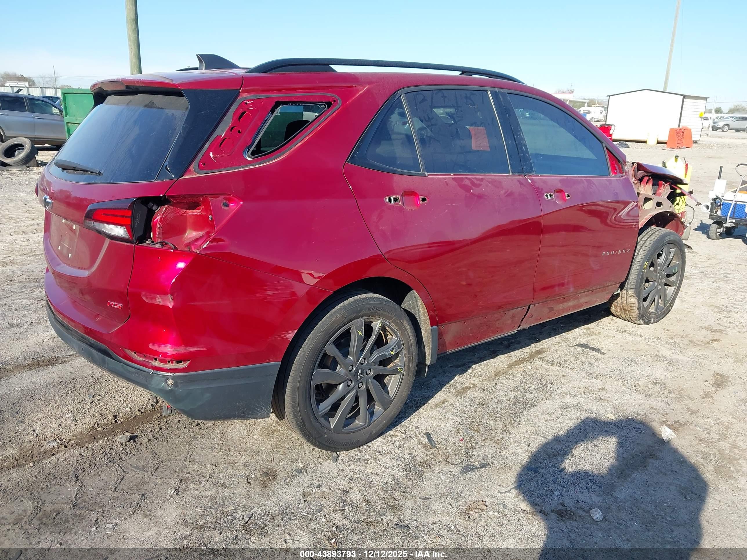 CHEVROLET EQUINOX image 4