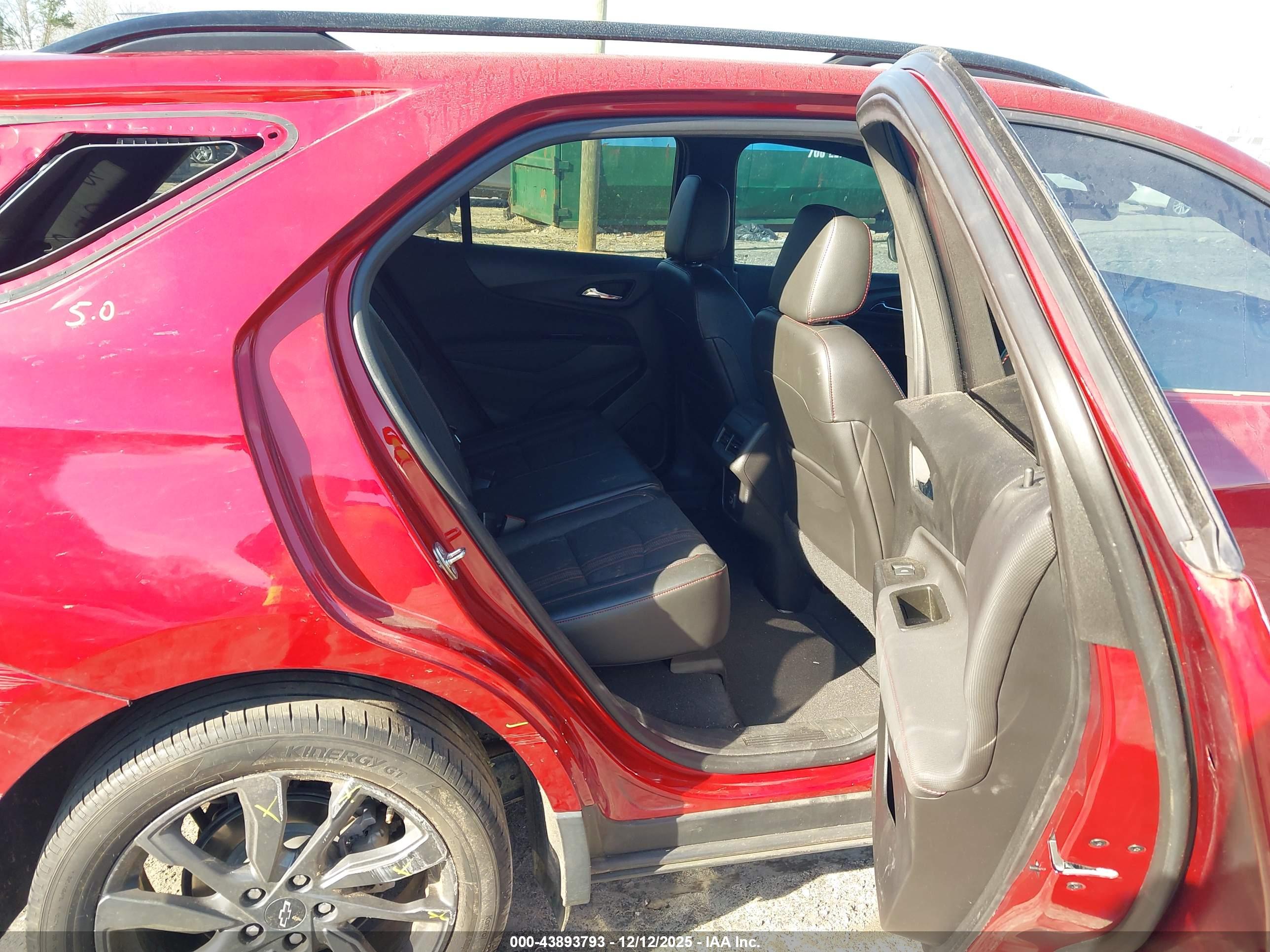 CHEVROLET EQUINOX image 8