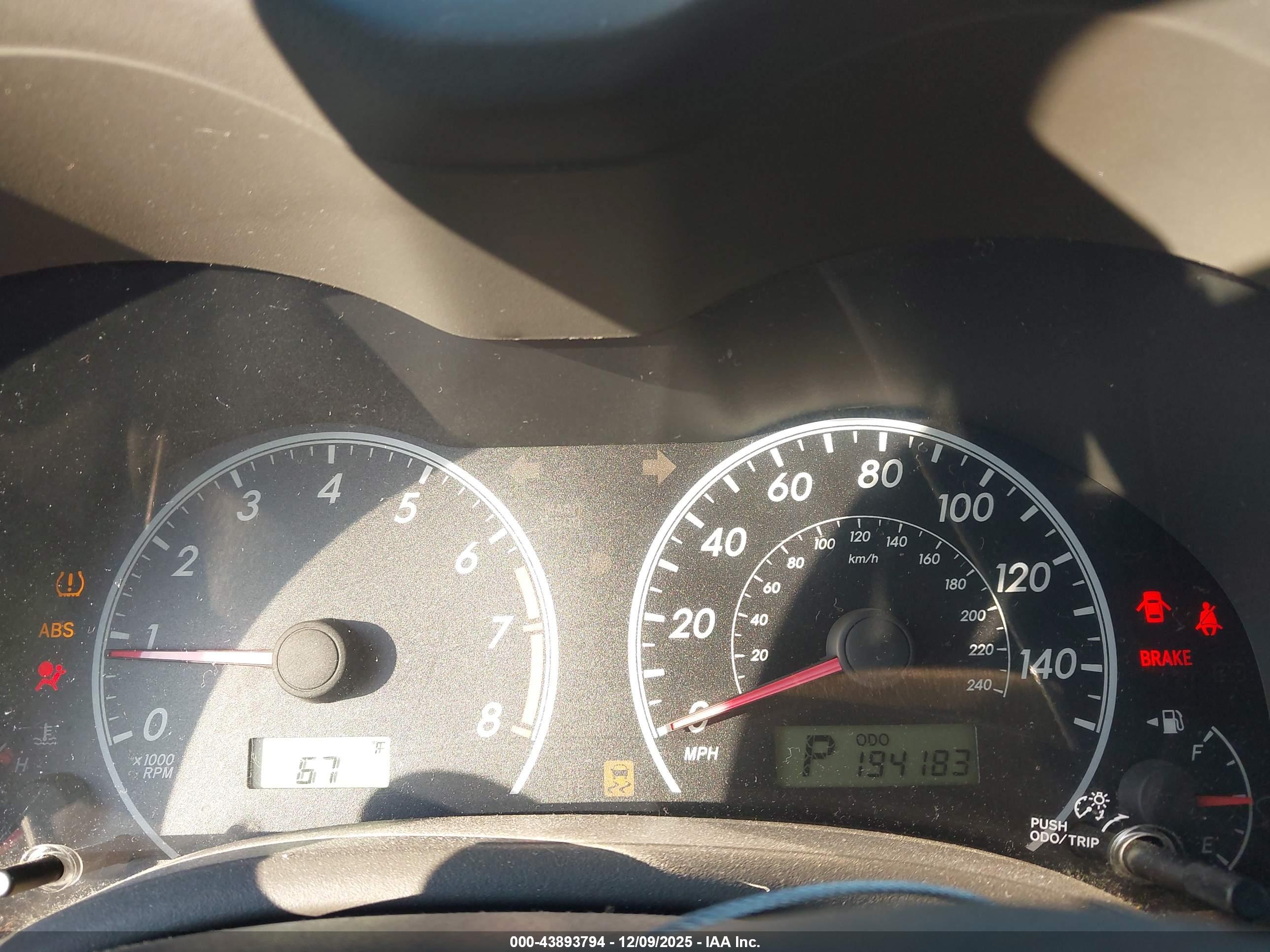 TOYOTA COROLLA image 7