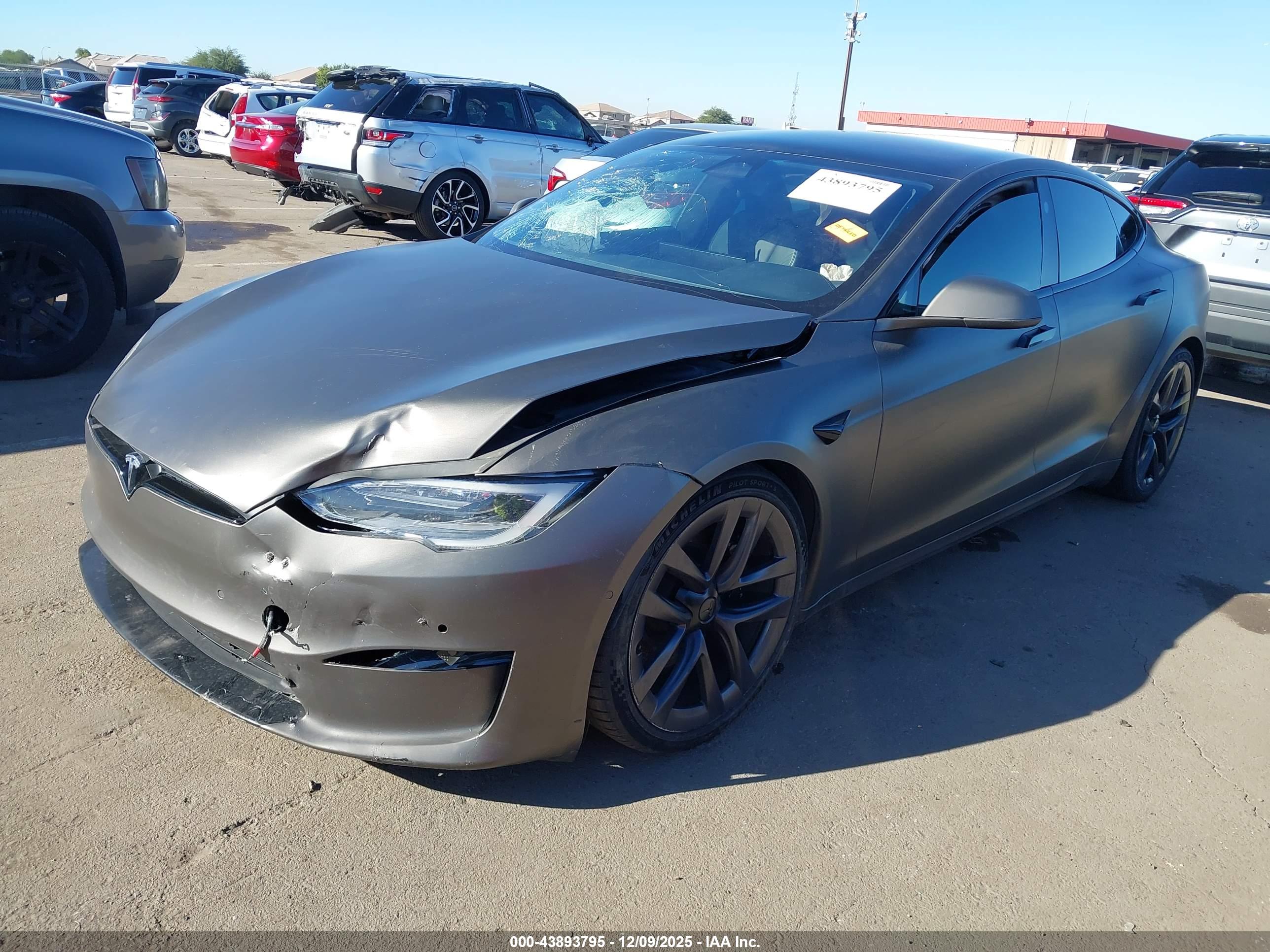 TESLA MODEL image 6