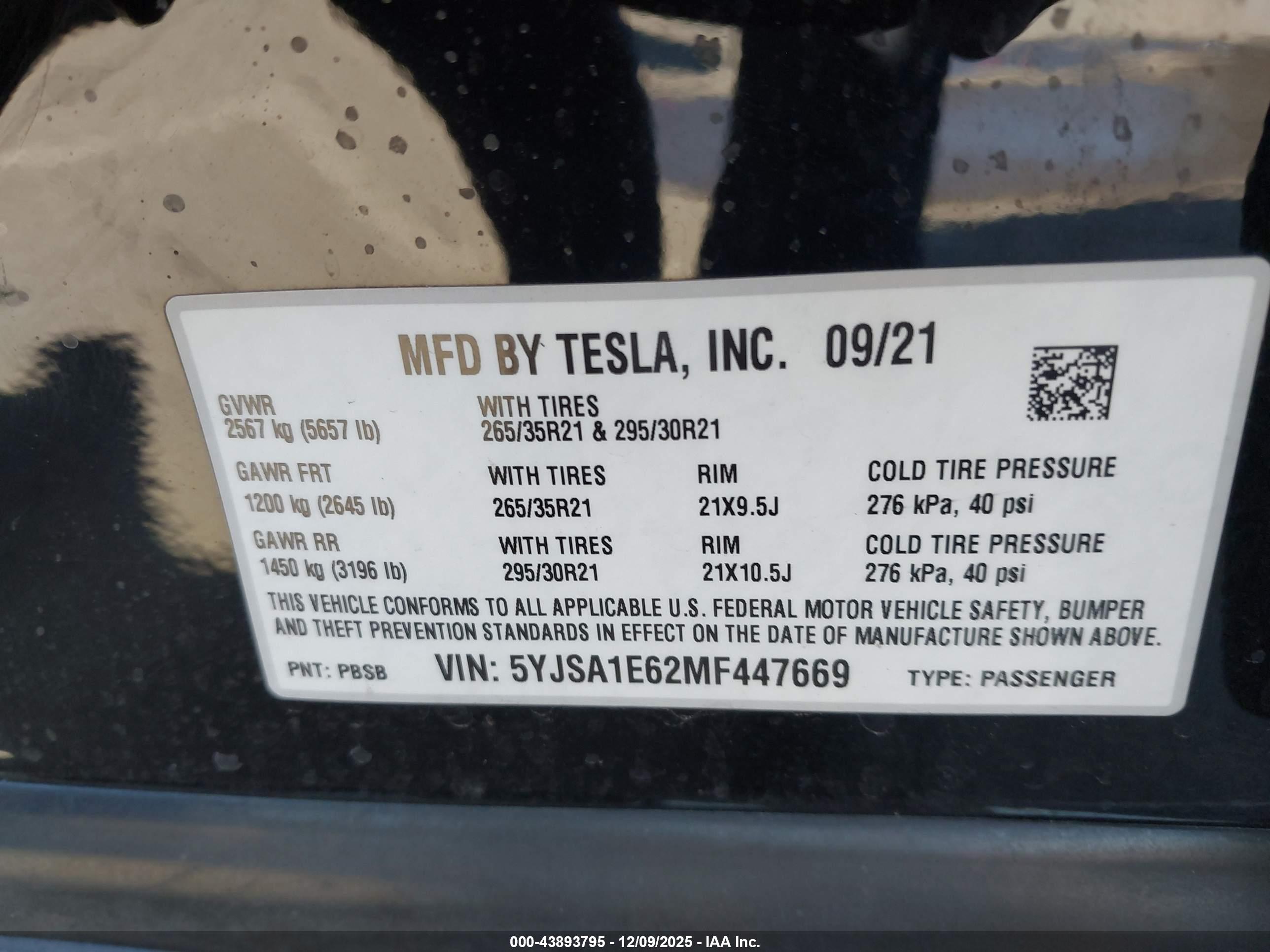 TESLA MODEL image 9