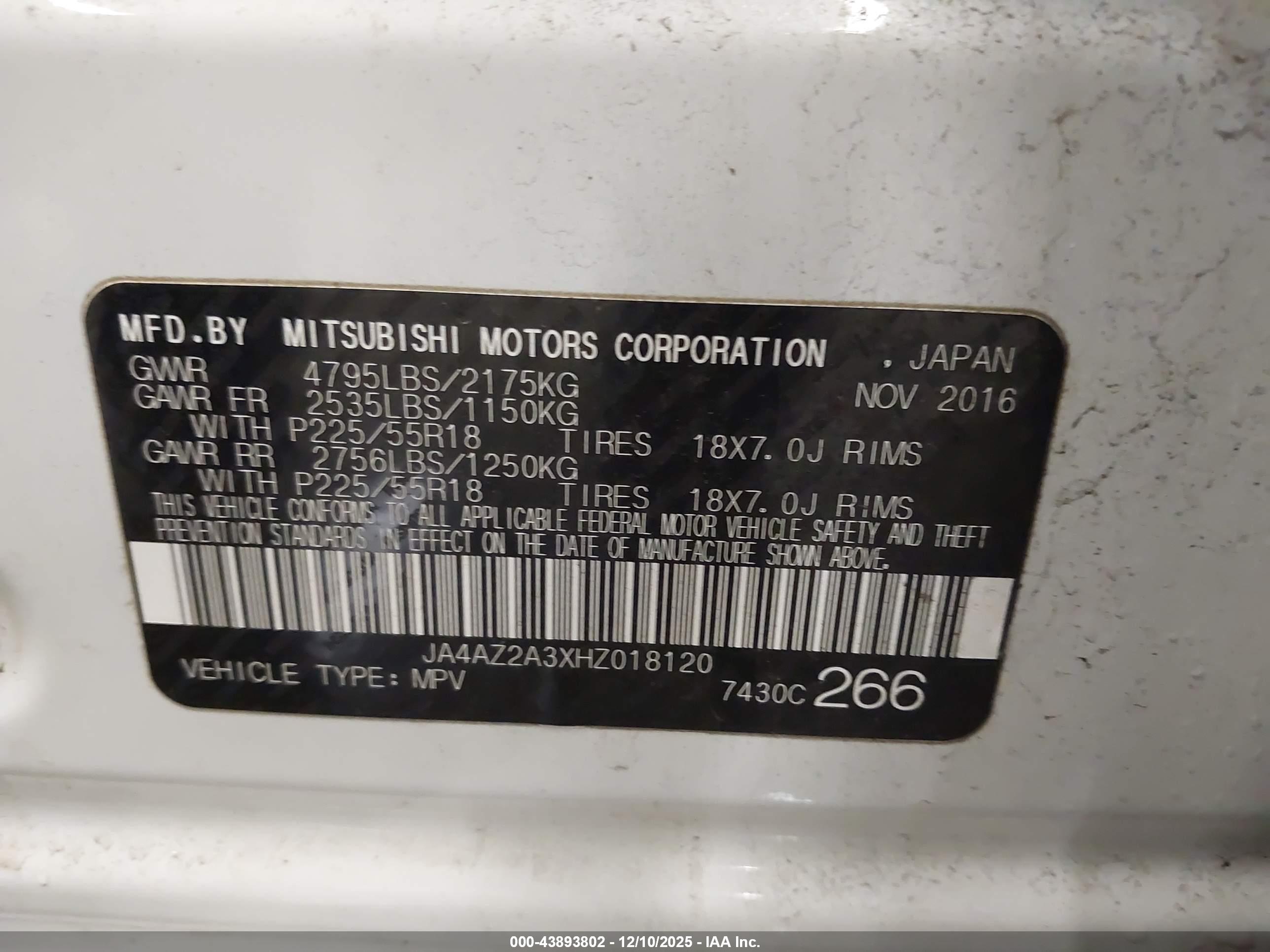 MITSUBISHI OUTLANDER image 9