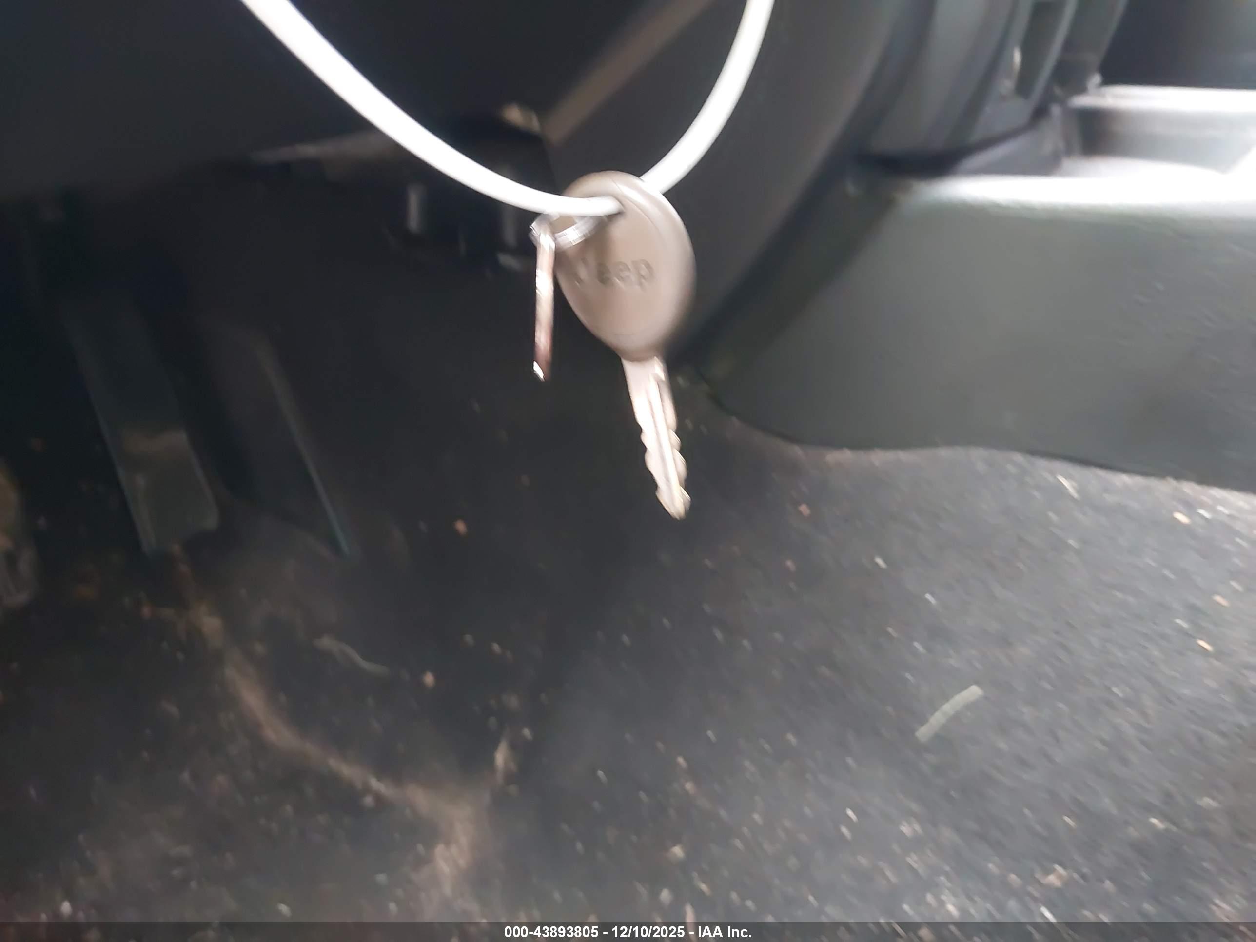 JEEP GRAND image 11