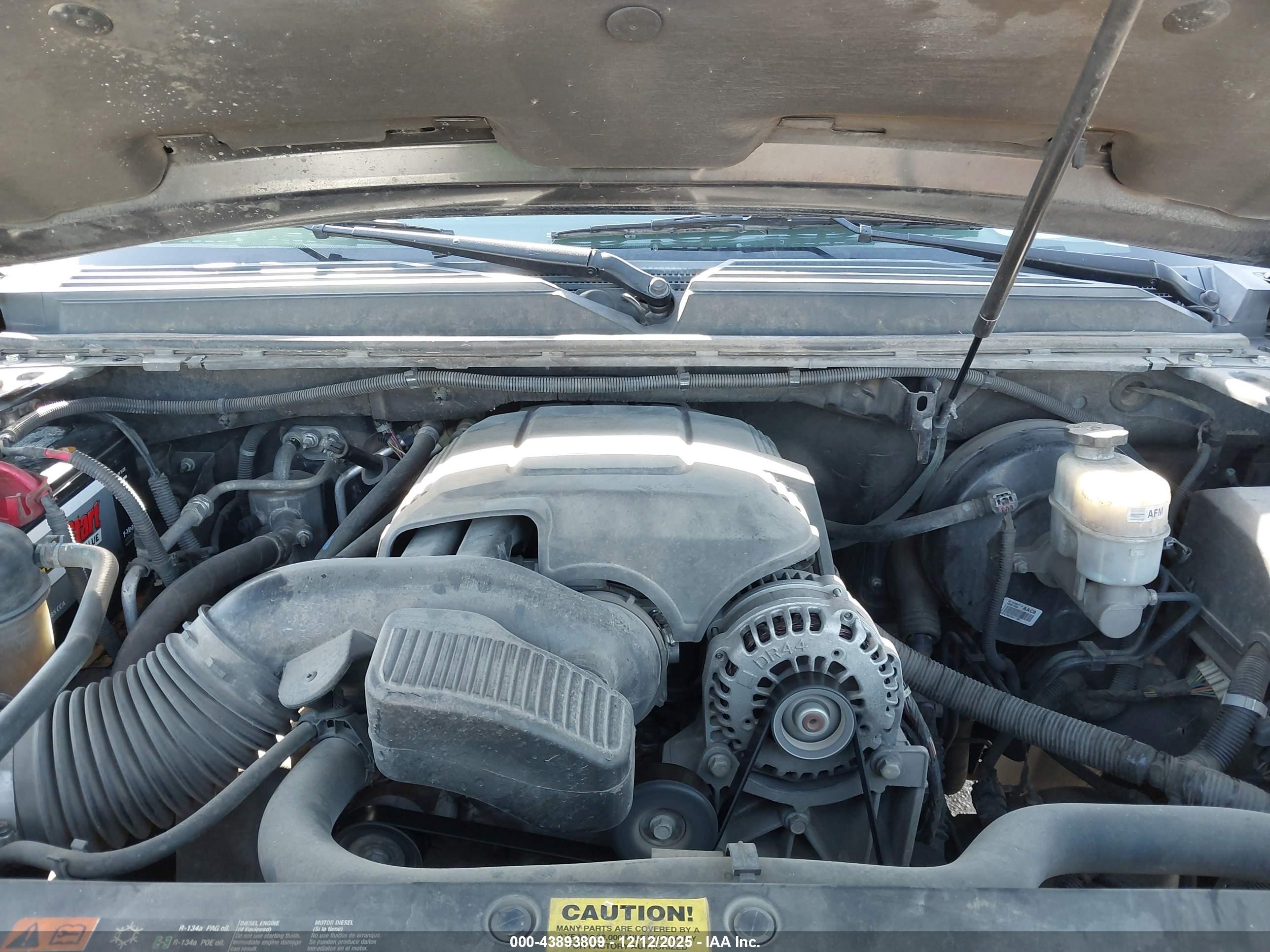 CHEVROLET SUBURBAN image 10
