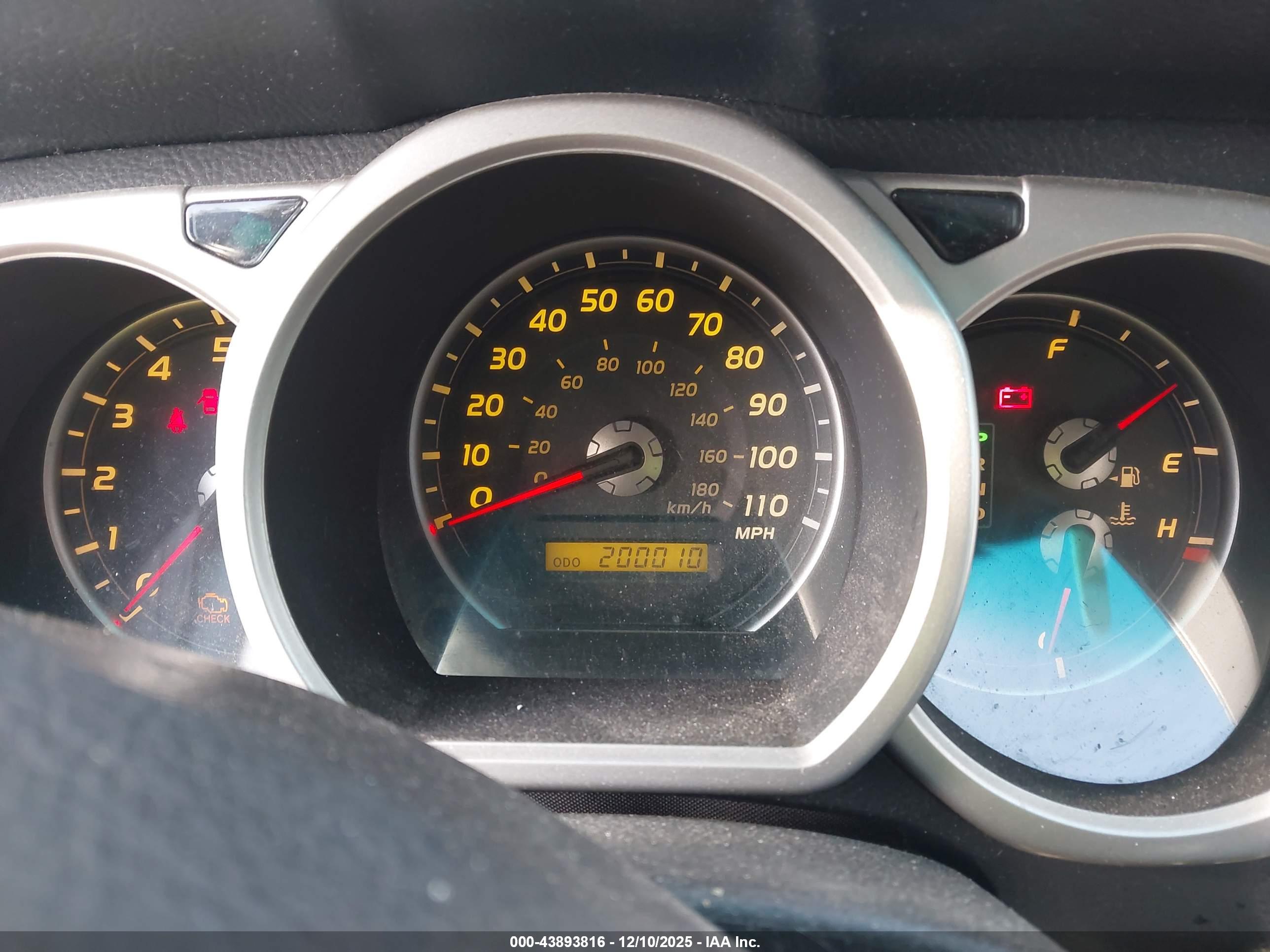 TOYOTA 4RUNNER image 7