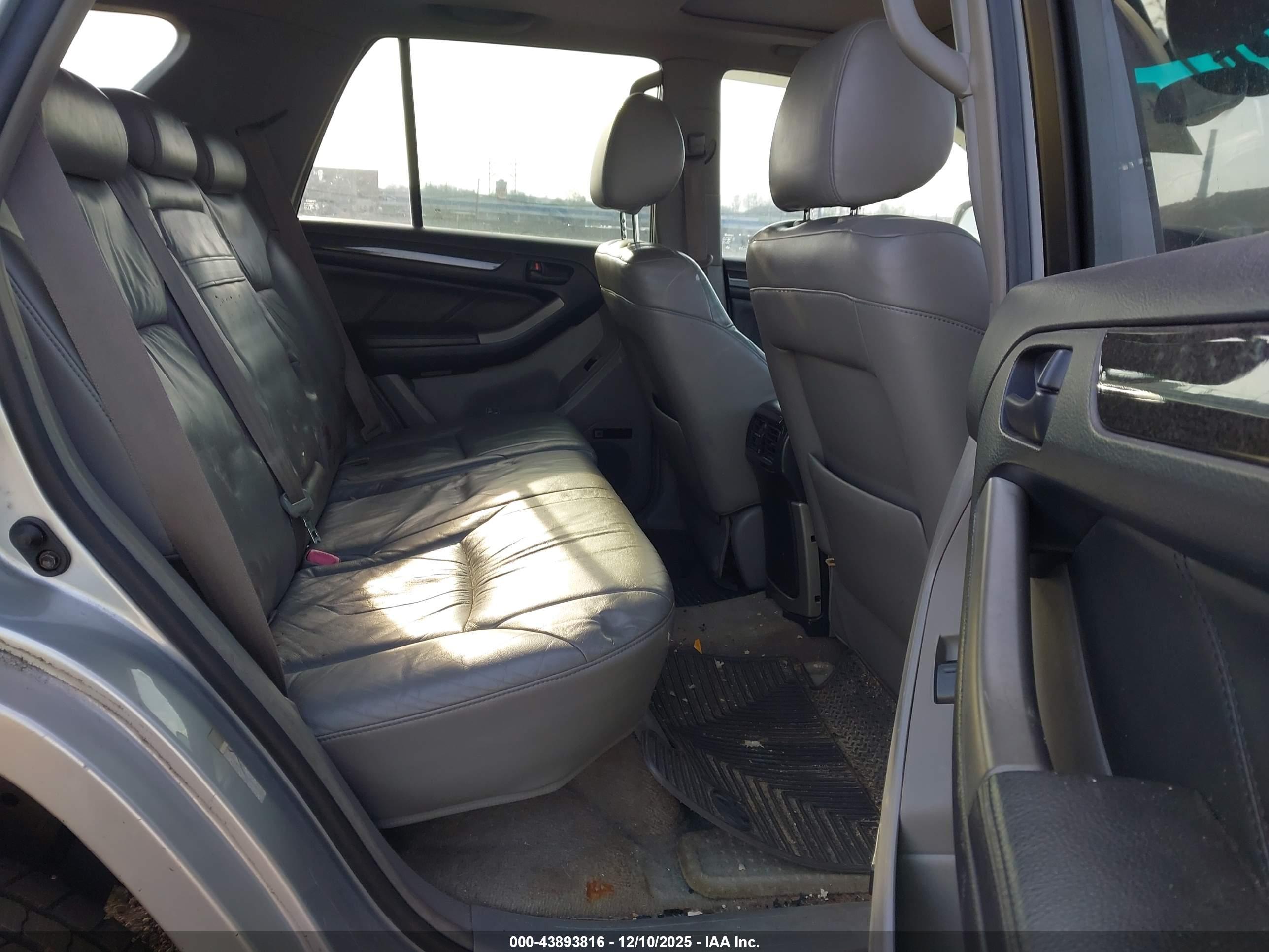 TOYOTA 4RUNNER image 8