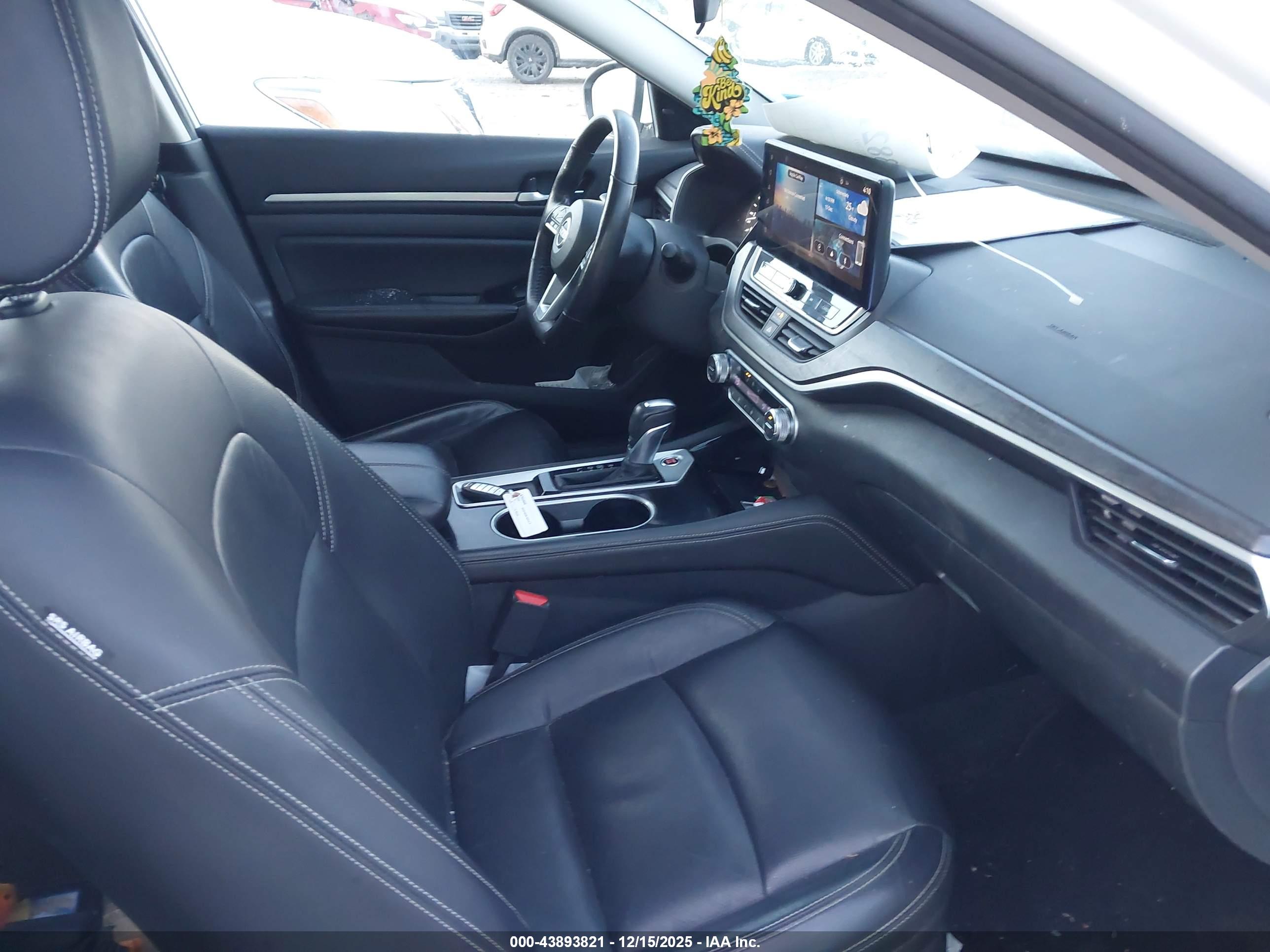 NISSAN ALTIMA image 5