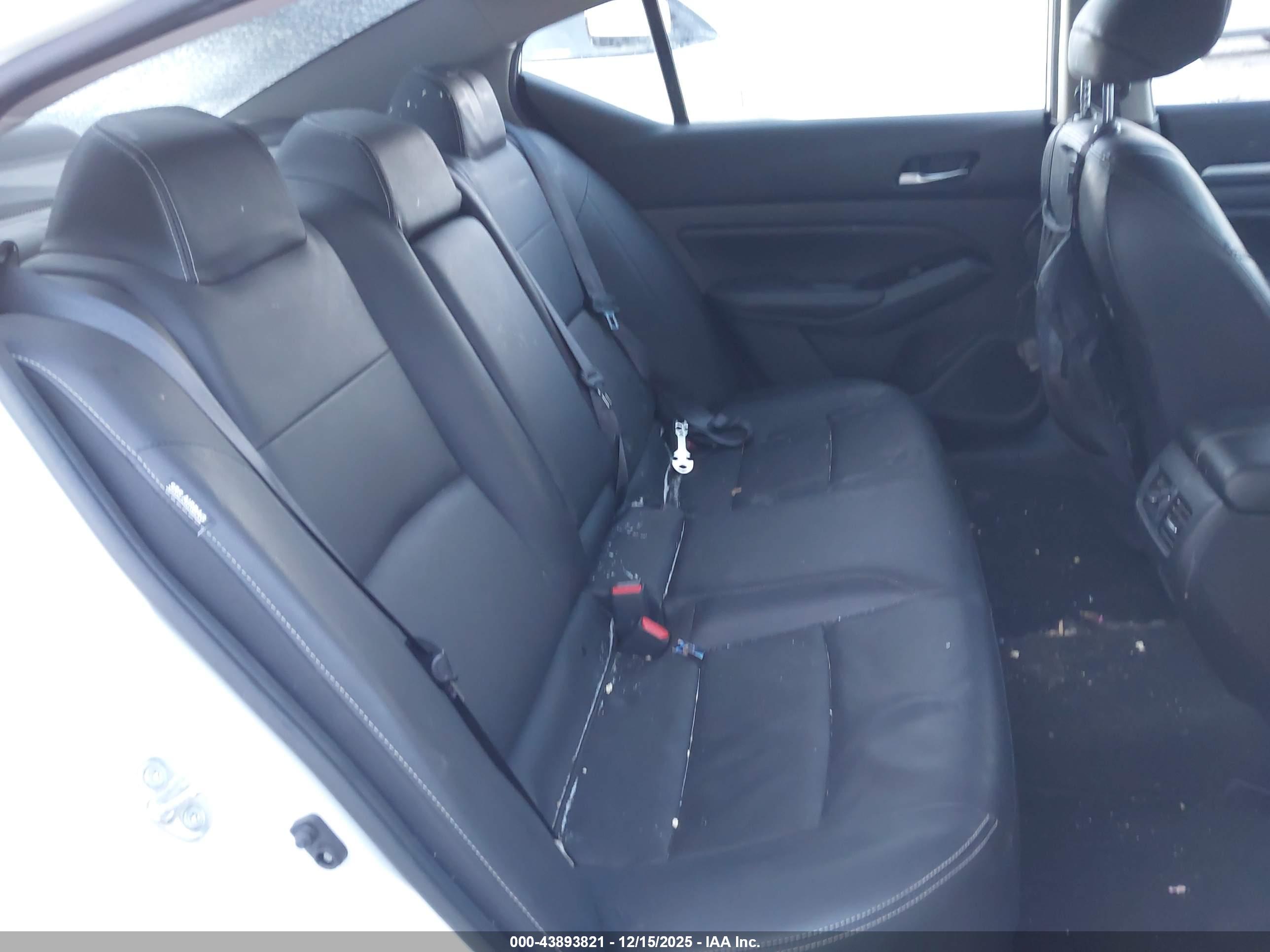 NISSAN ALTIMA image 8