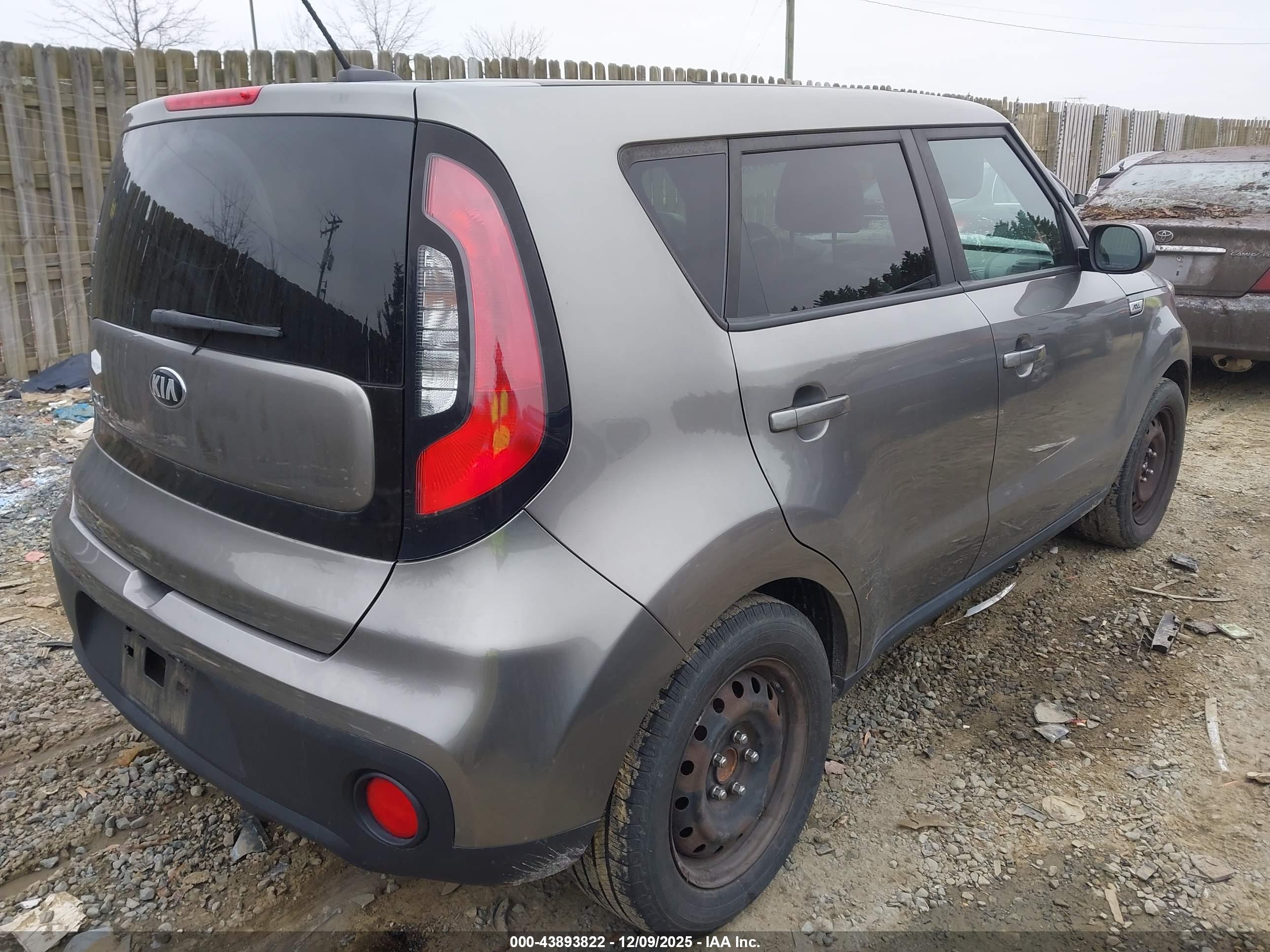 KIA SOUL image 4