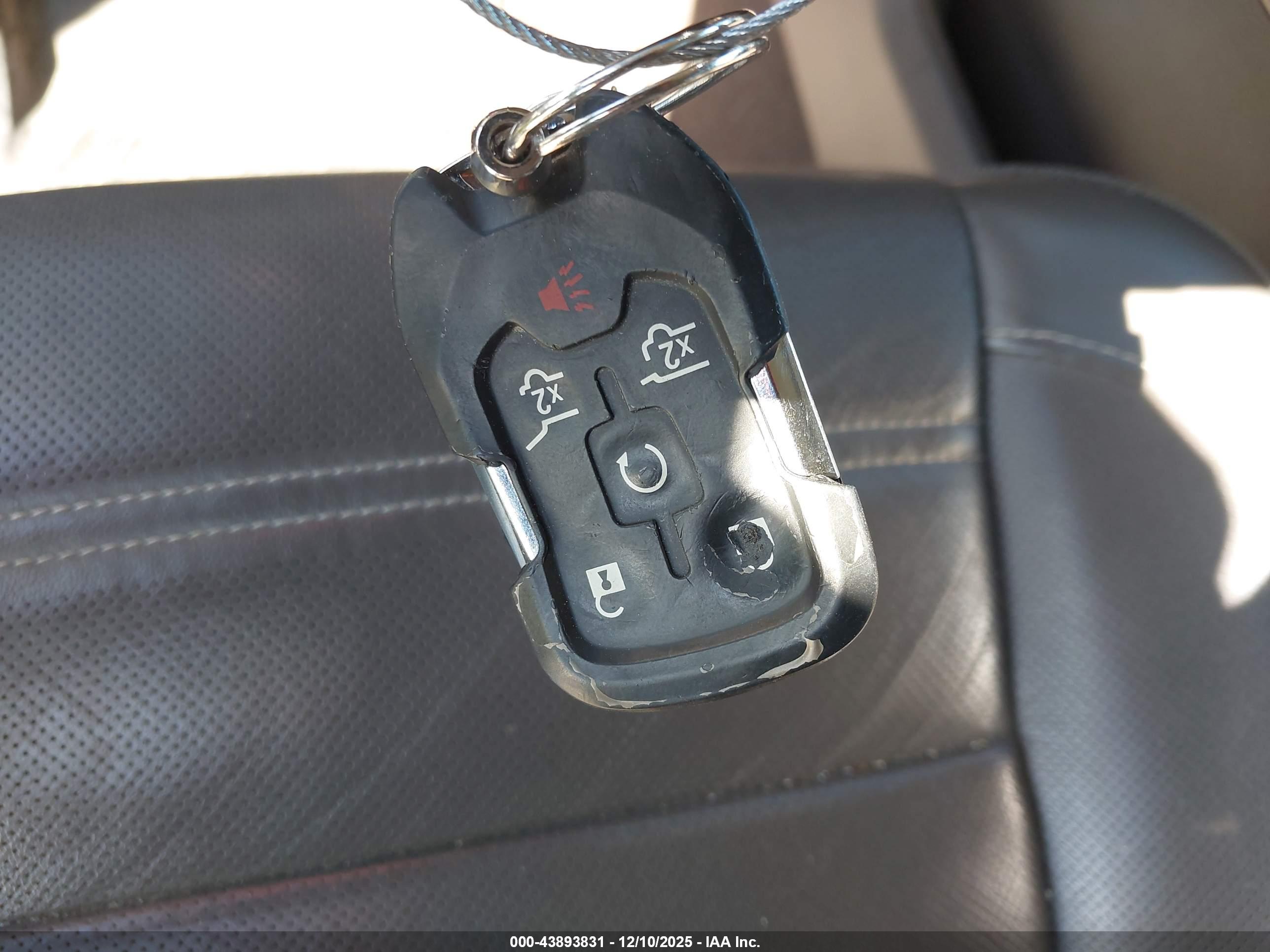 GMC YUKON image 11