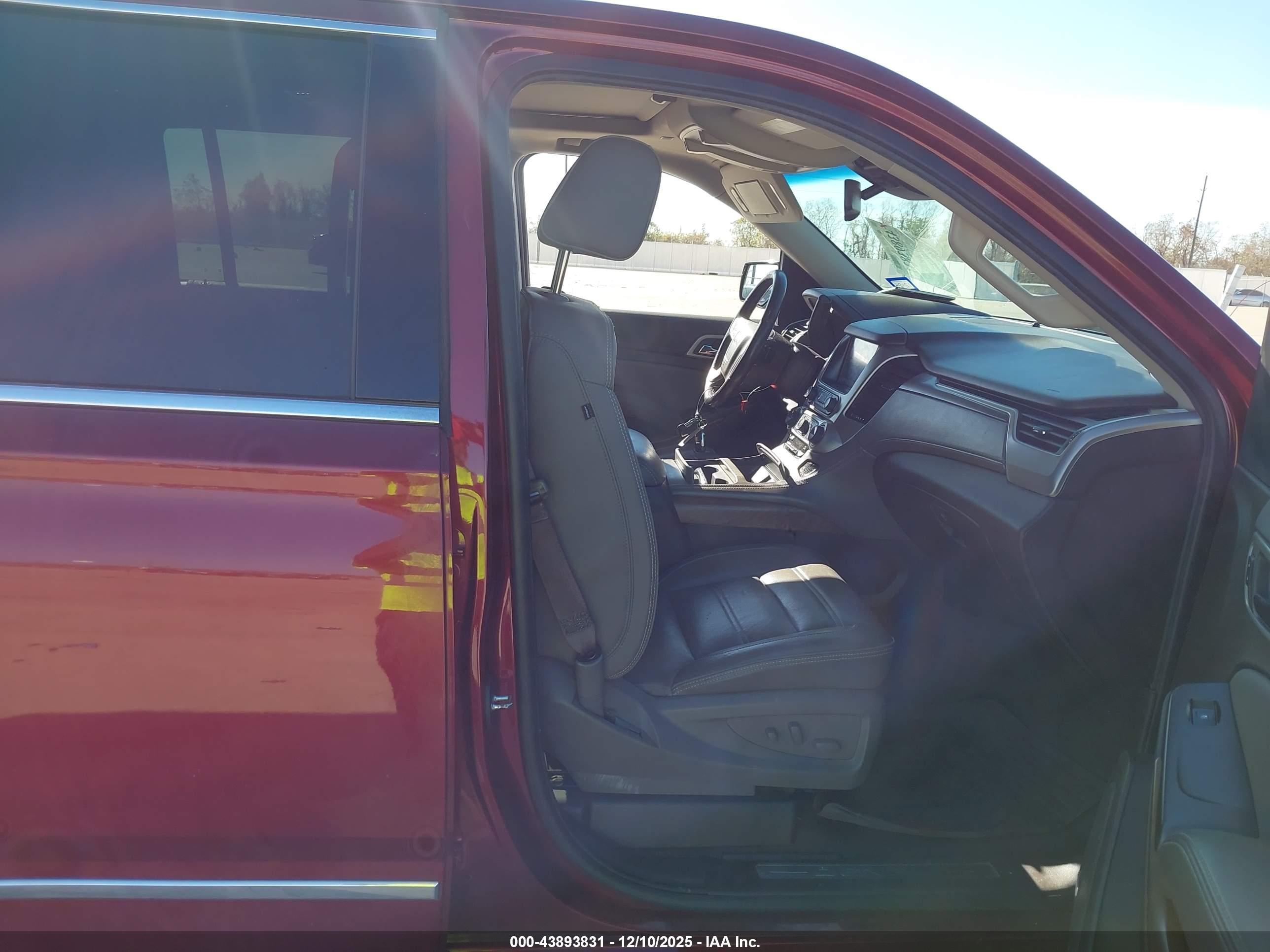 GMC YUKON image 5