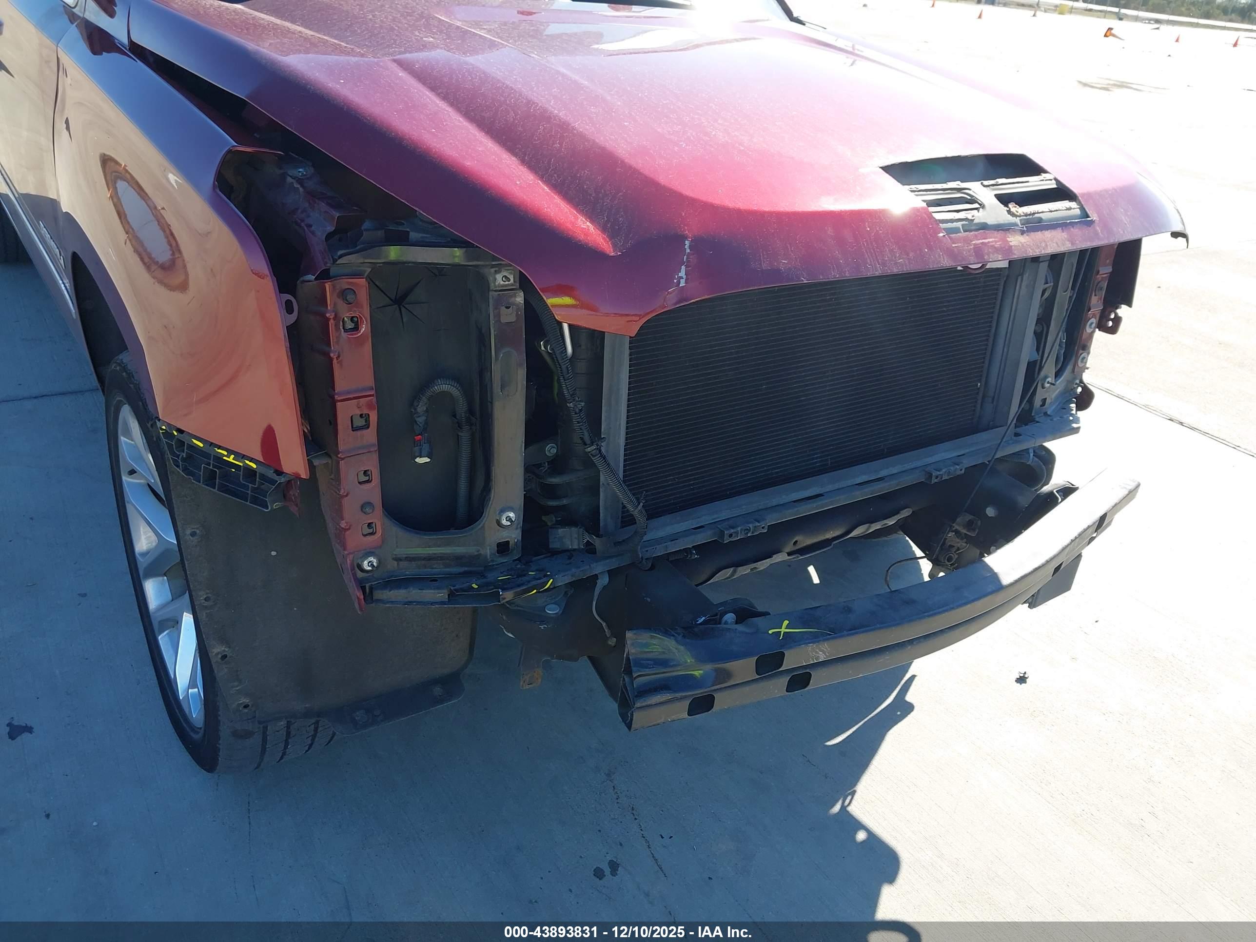 GMC YUKON image 6