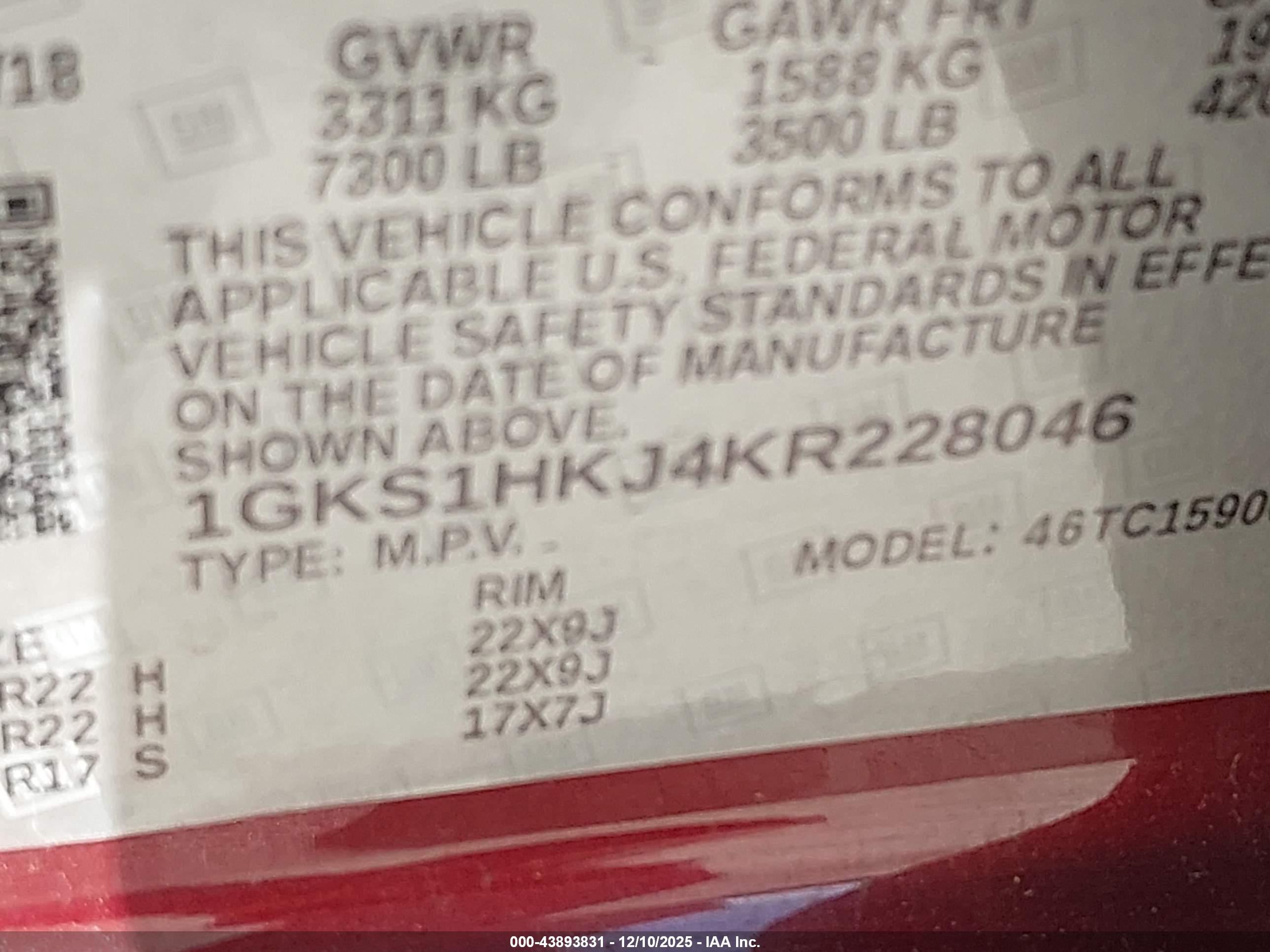 GMC YUKON image 9