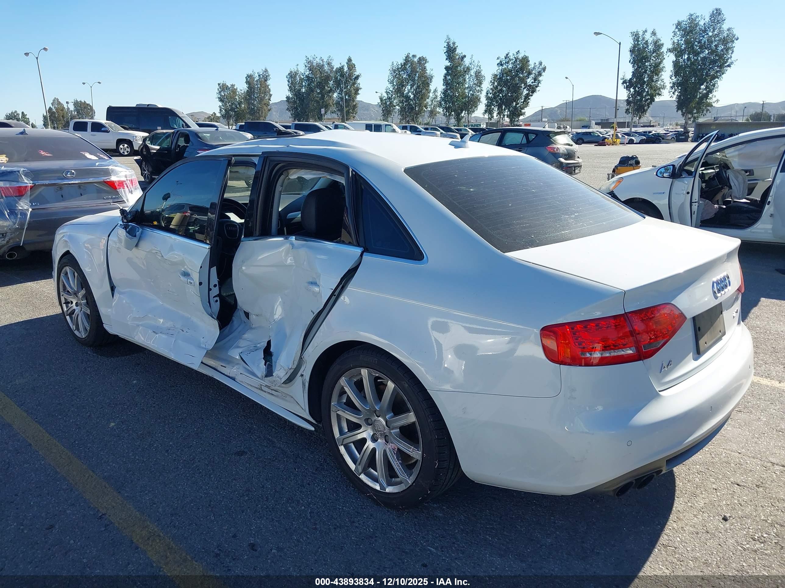 AUDI A4 image 3
