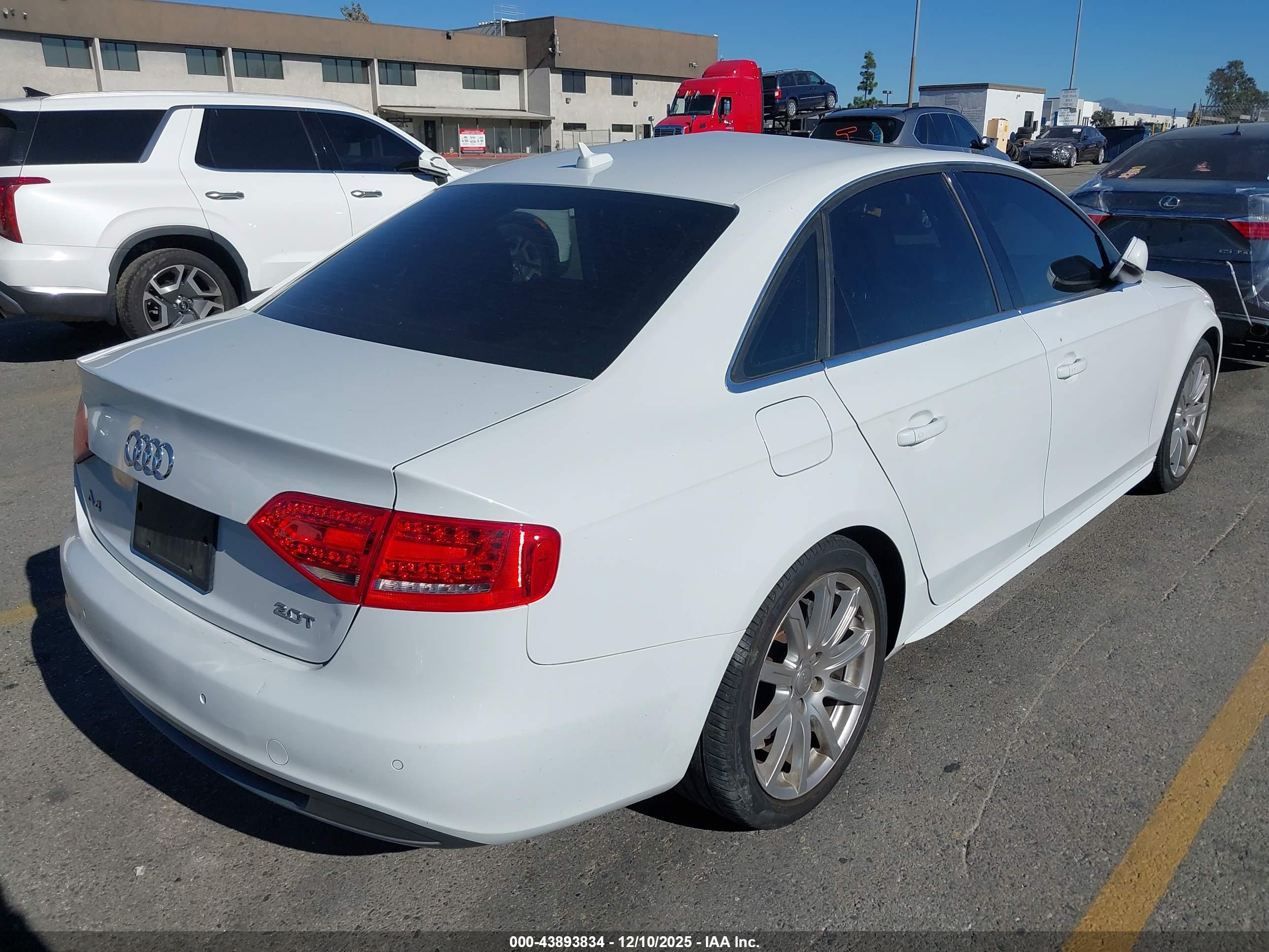 AUDI A4 image 4