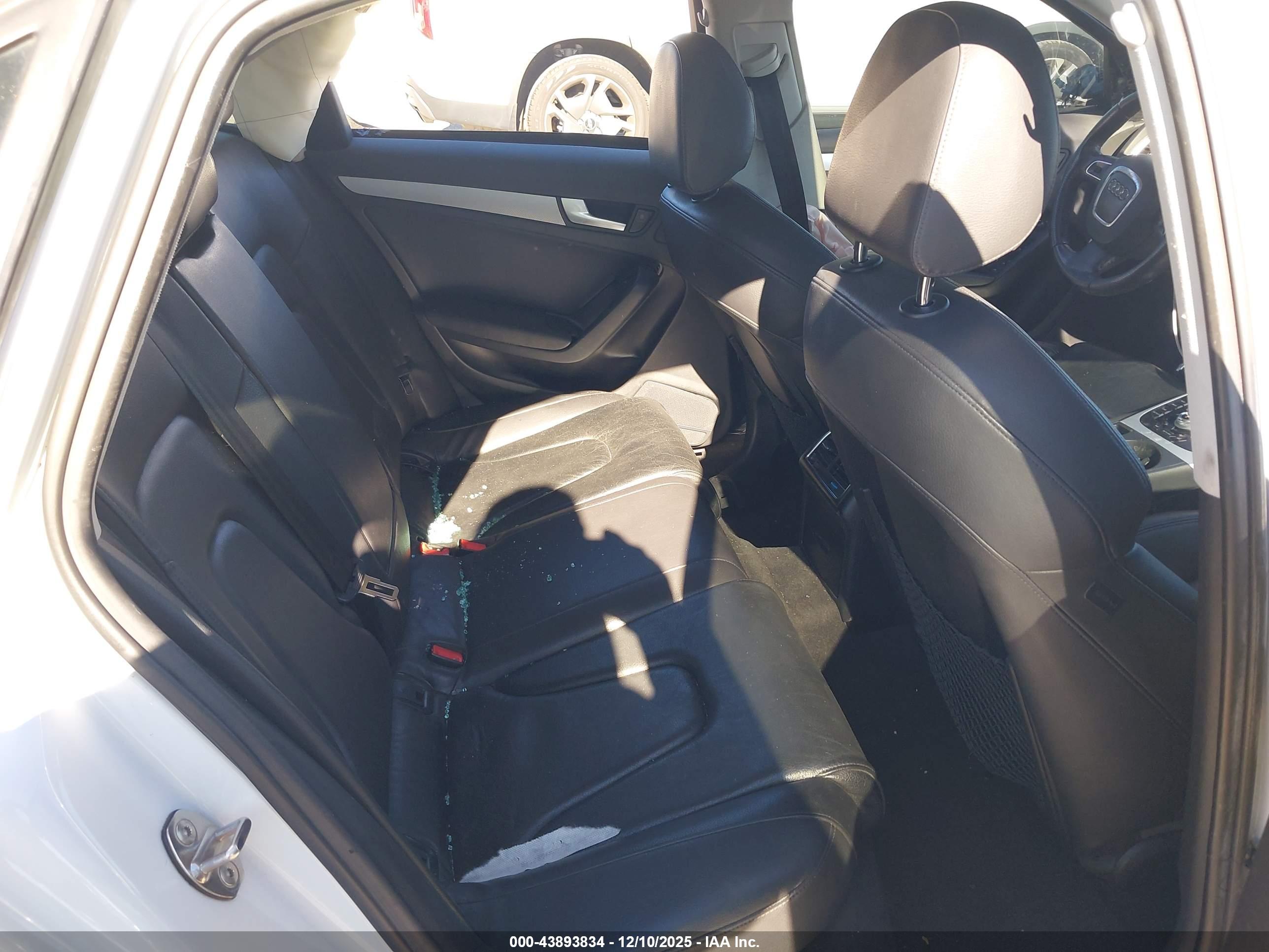 AUDI A4 image 8