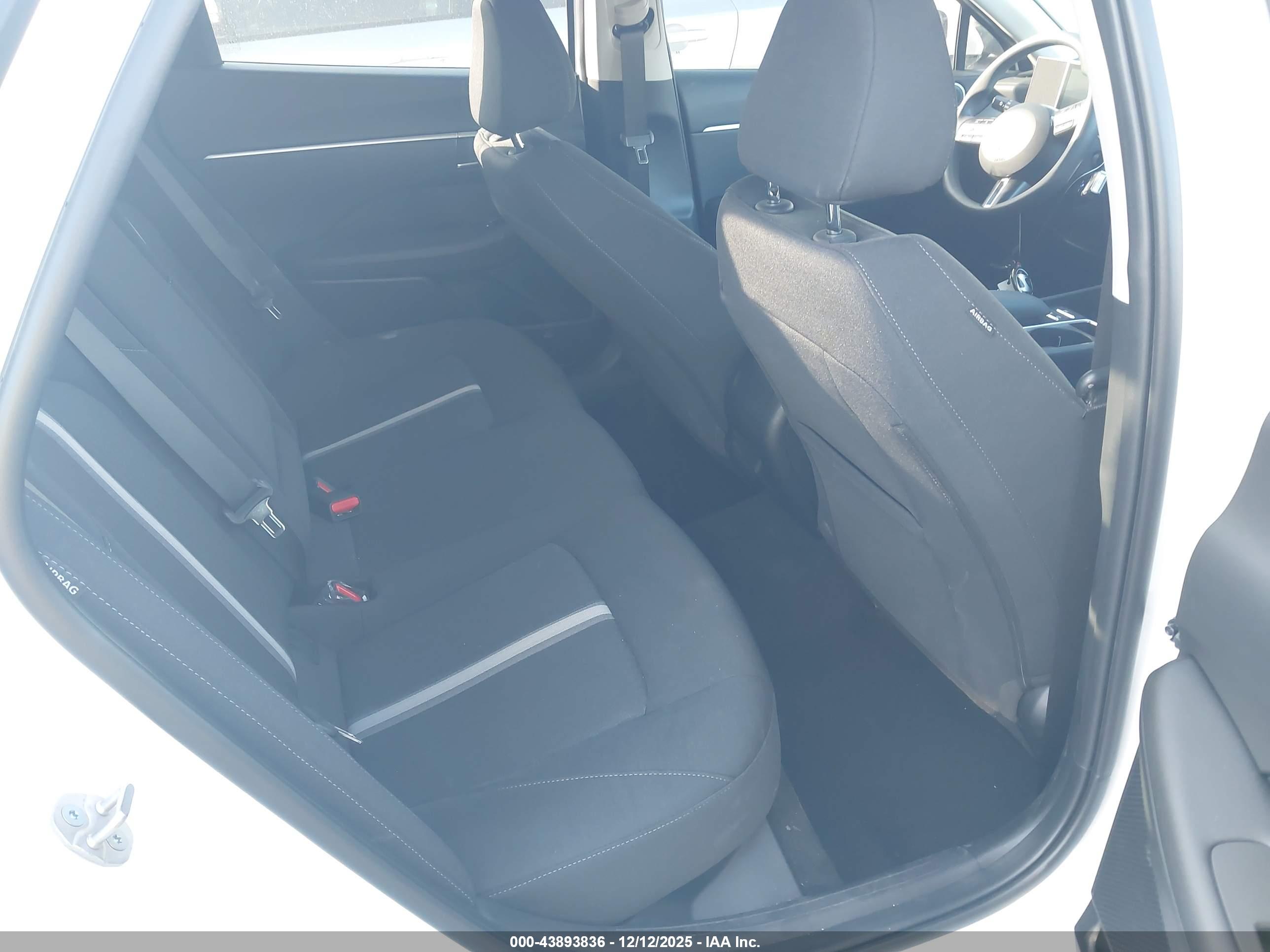 HYUNDAI SONATA image 8
