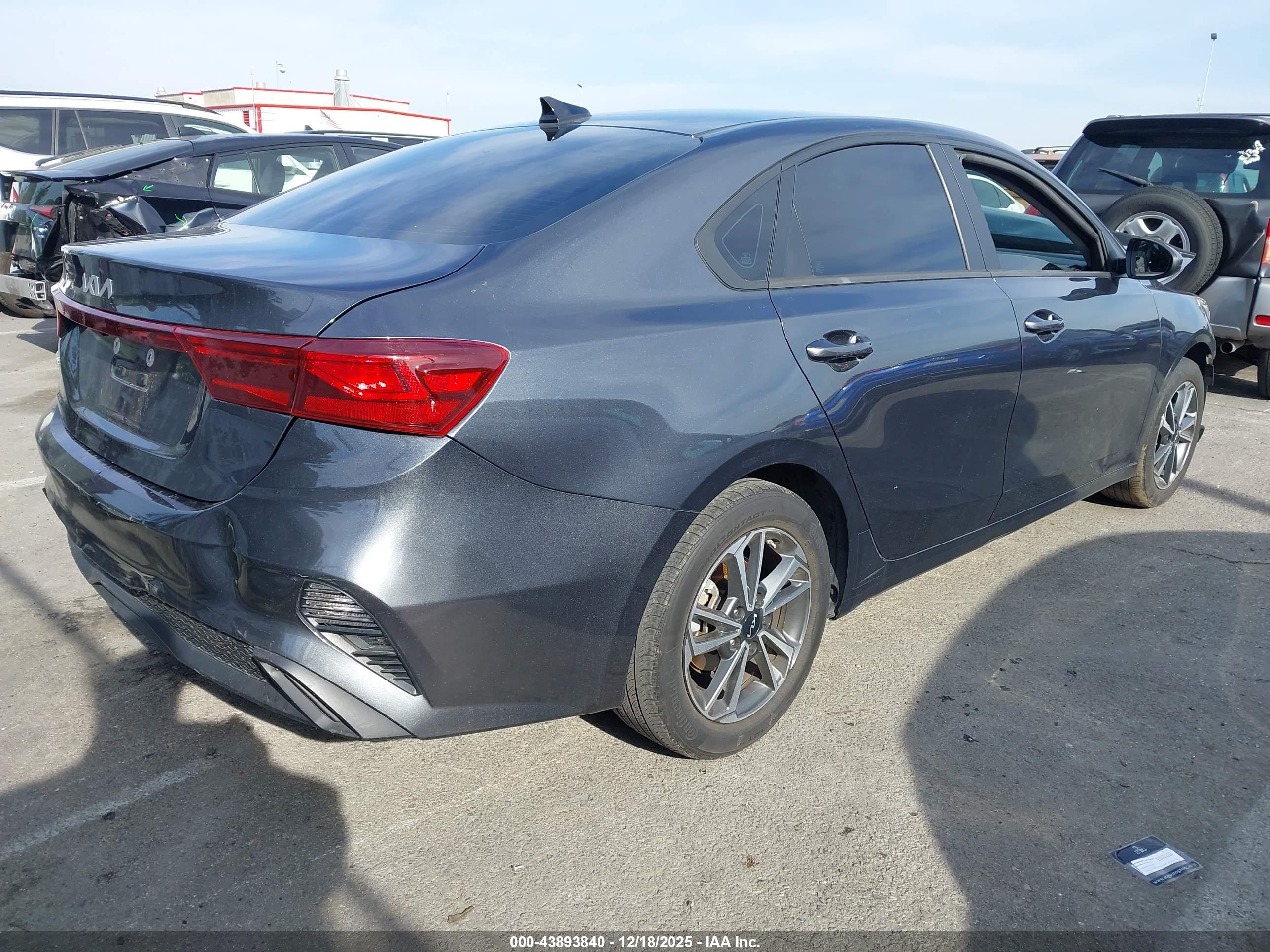 KIA FORTE image 4