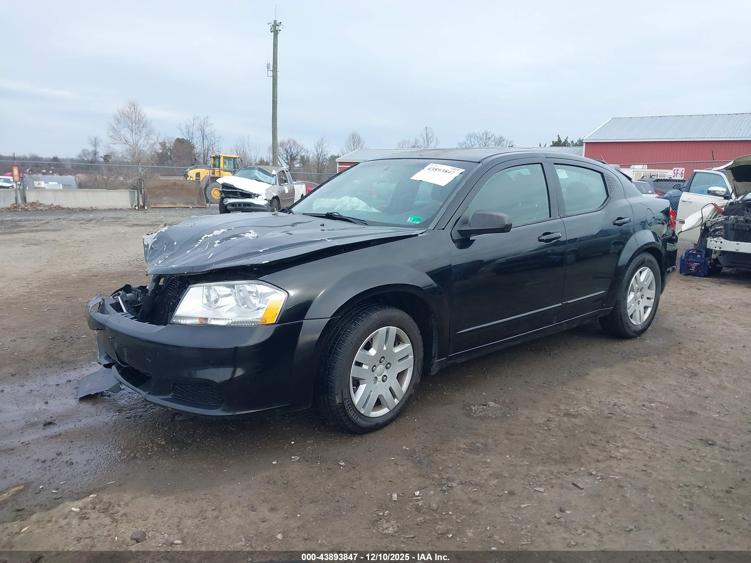 DODGE AVENGER image 2