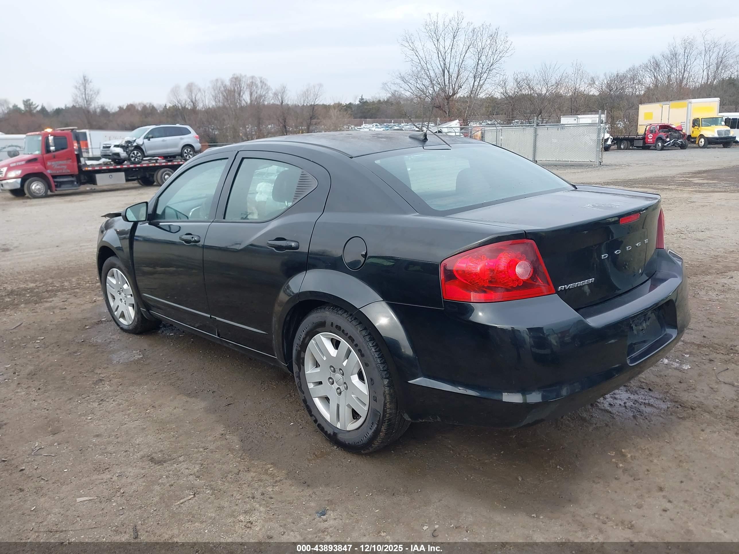 DODGE AVENGER image 3