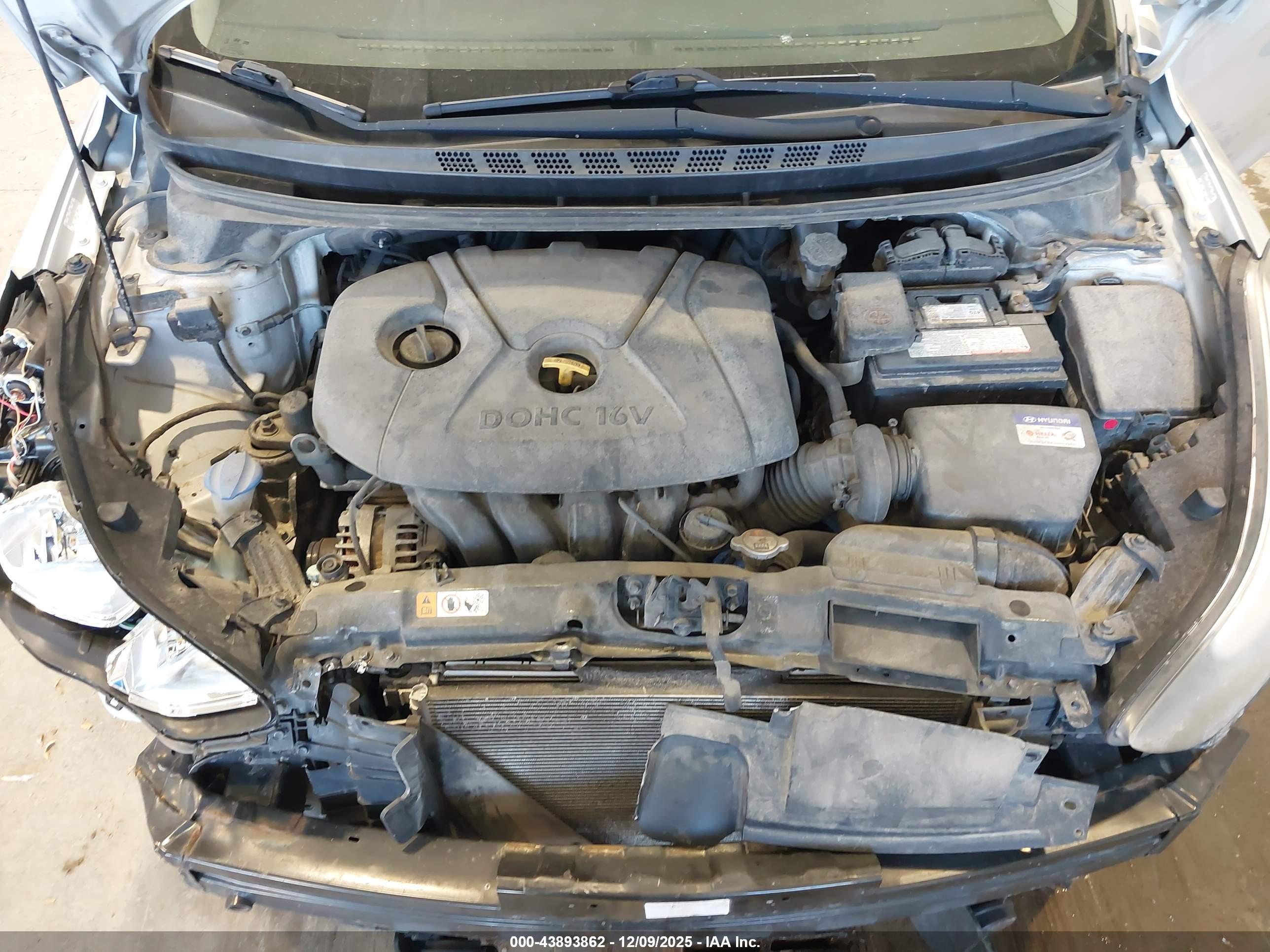 HYUNDAI ELANTRA image 10