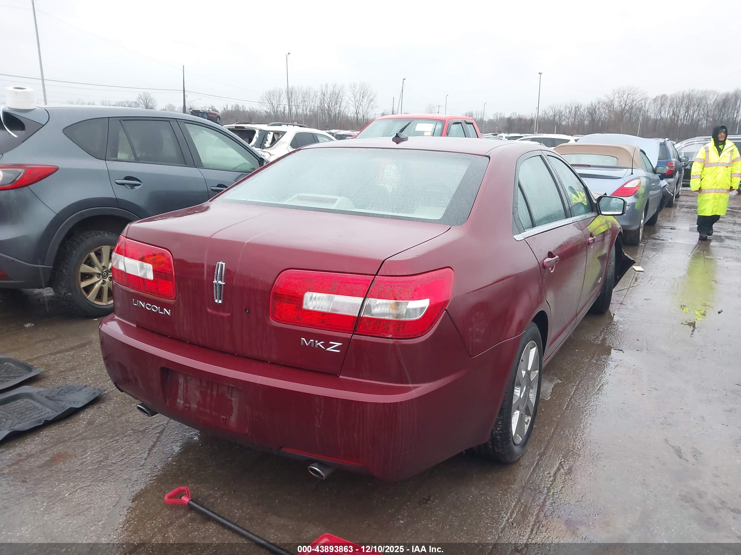 LINCOLN MKZ image 4